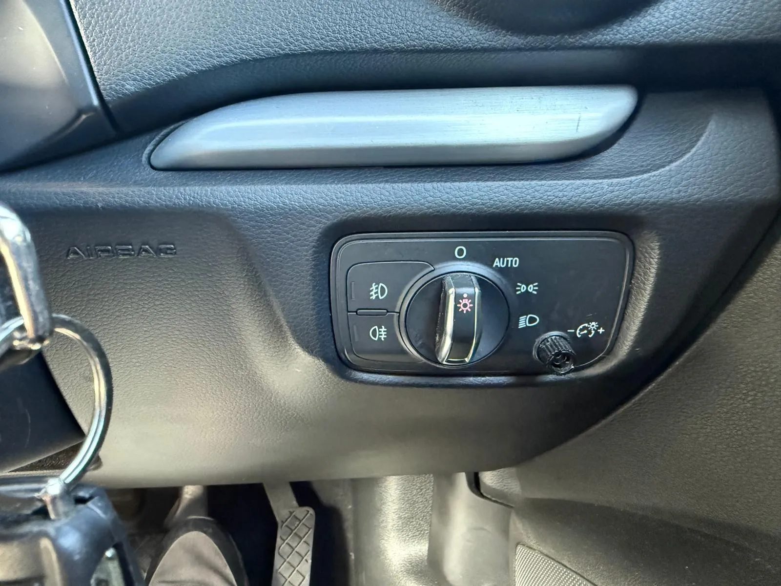 vehicle-media-24