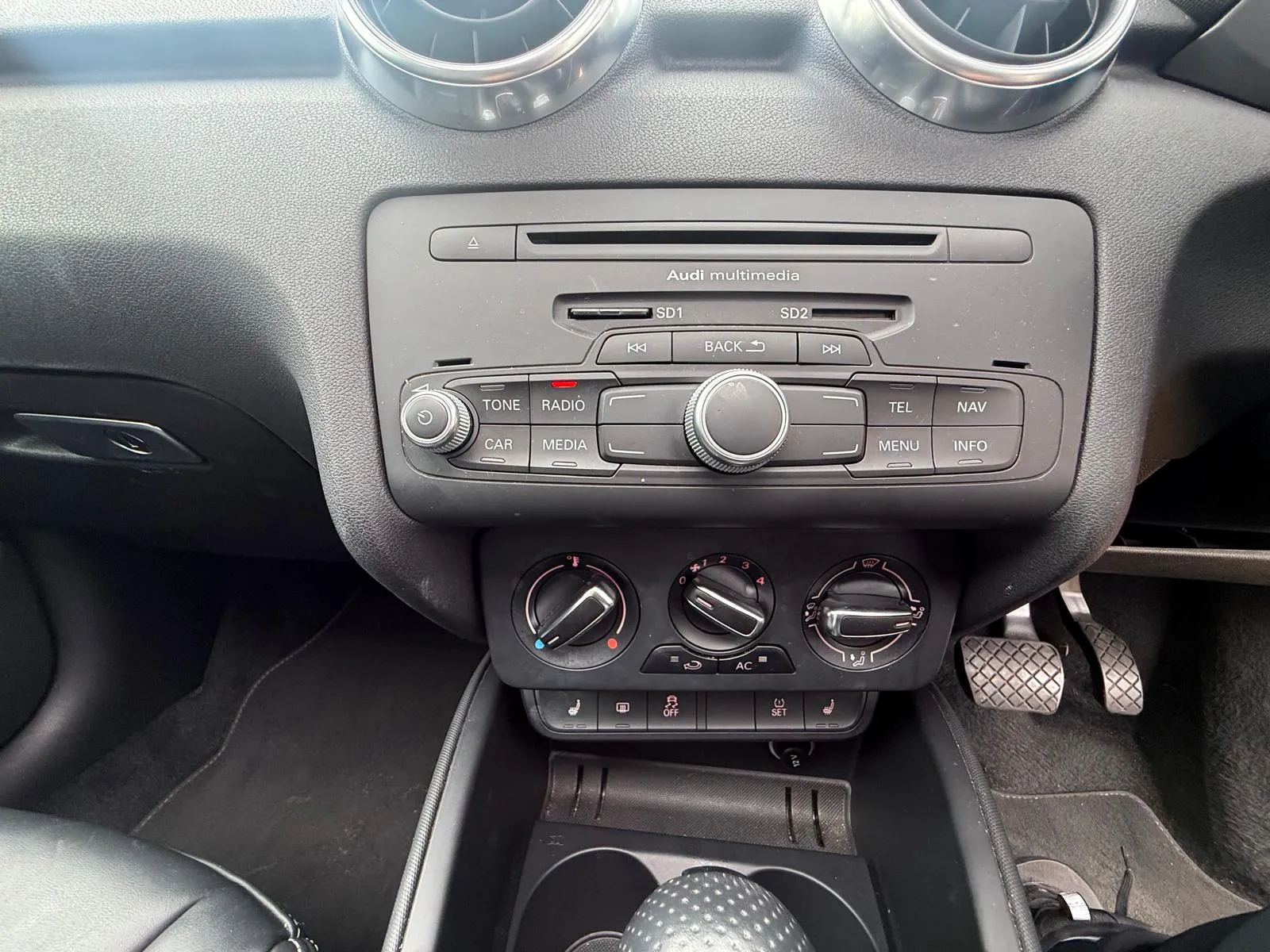 vehicle-media-41