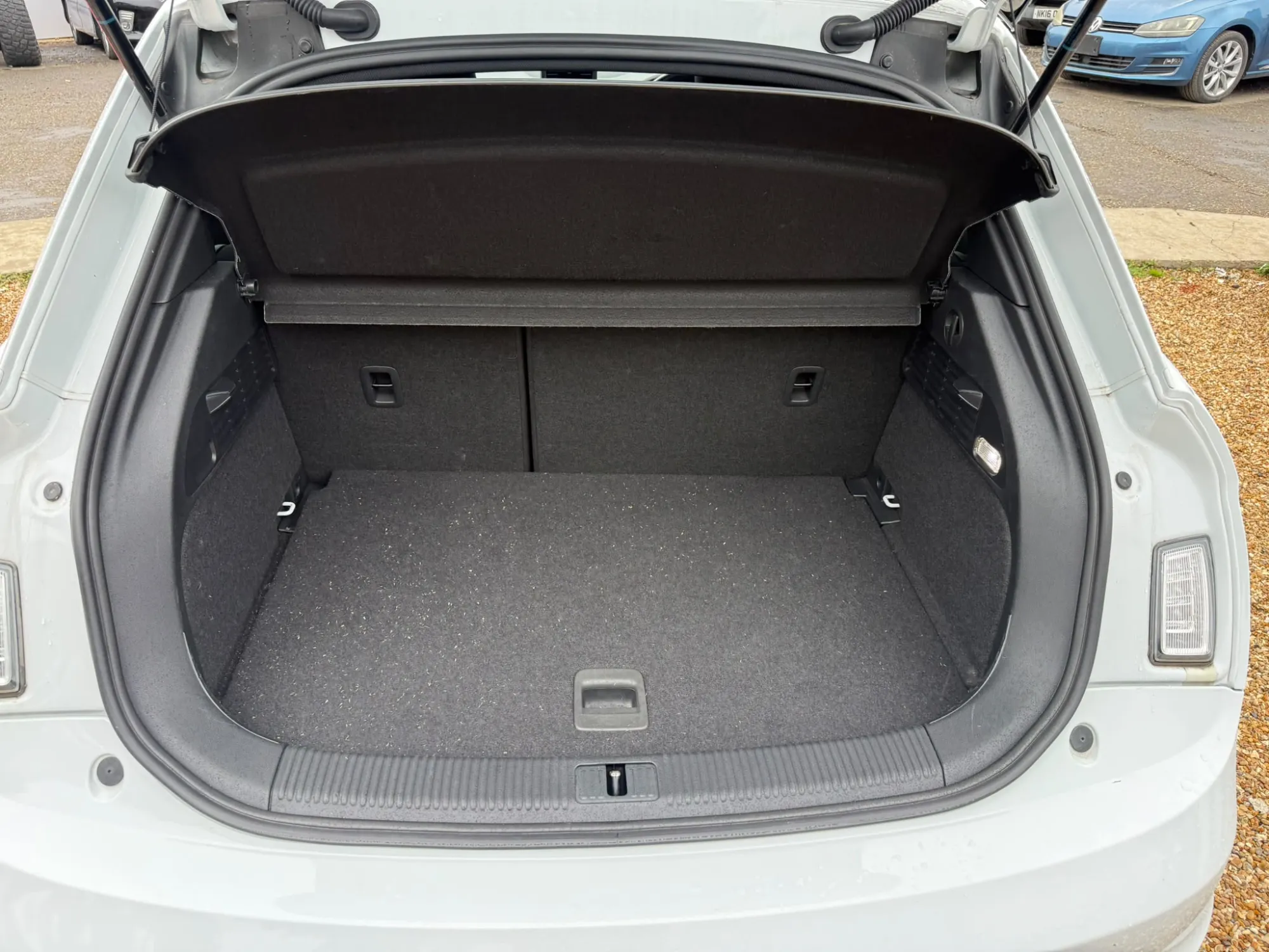 vehicle-media-14