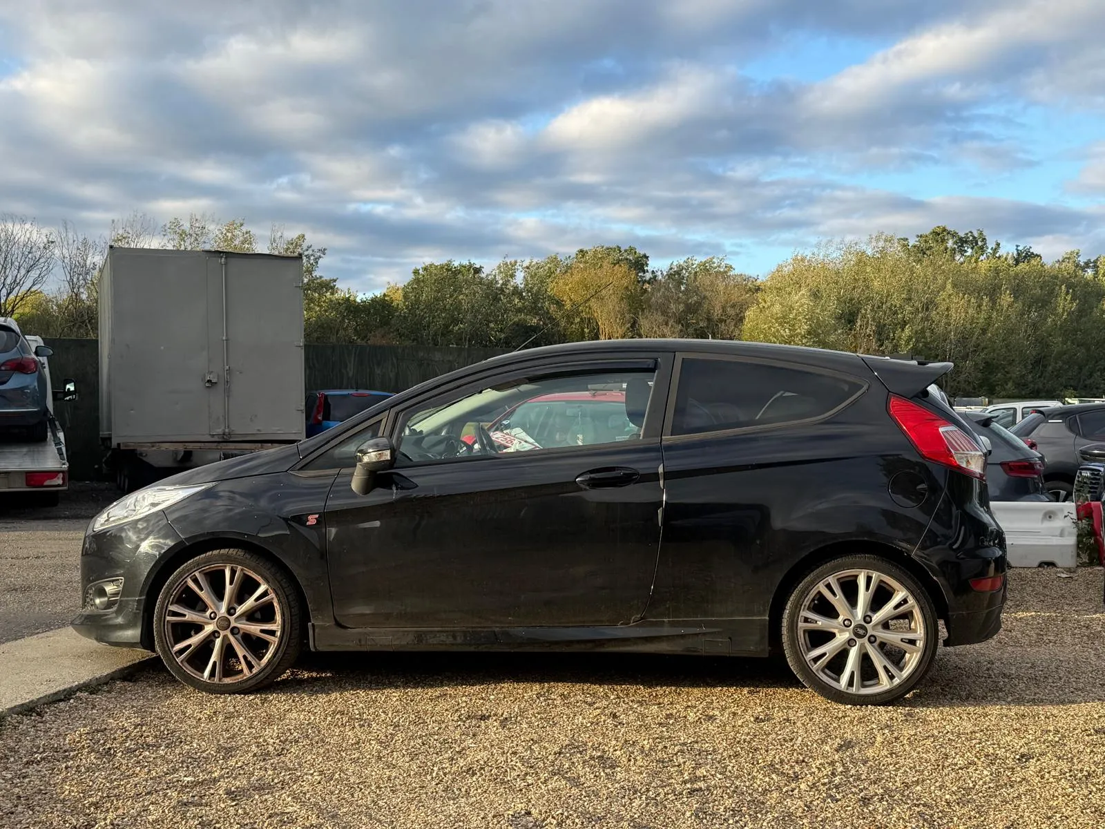 vehicle-media-12