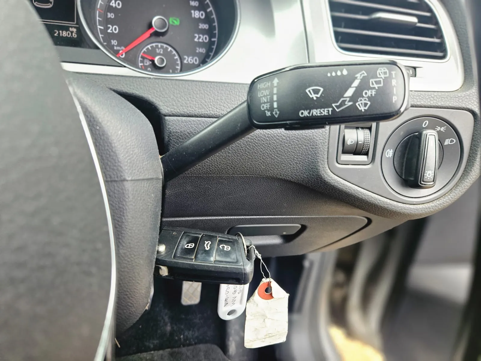 vehicle-media-30