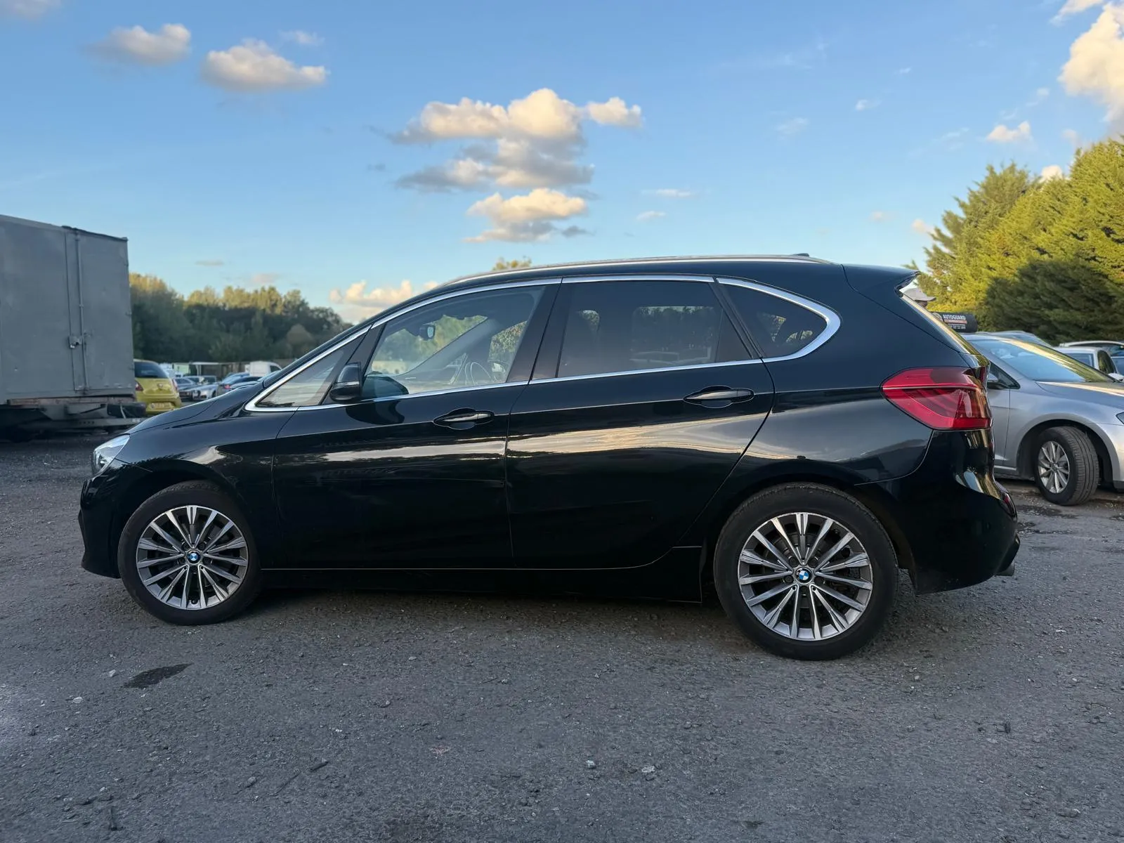 vehicle-media-15