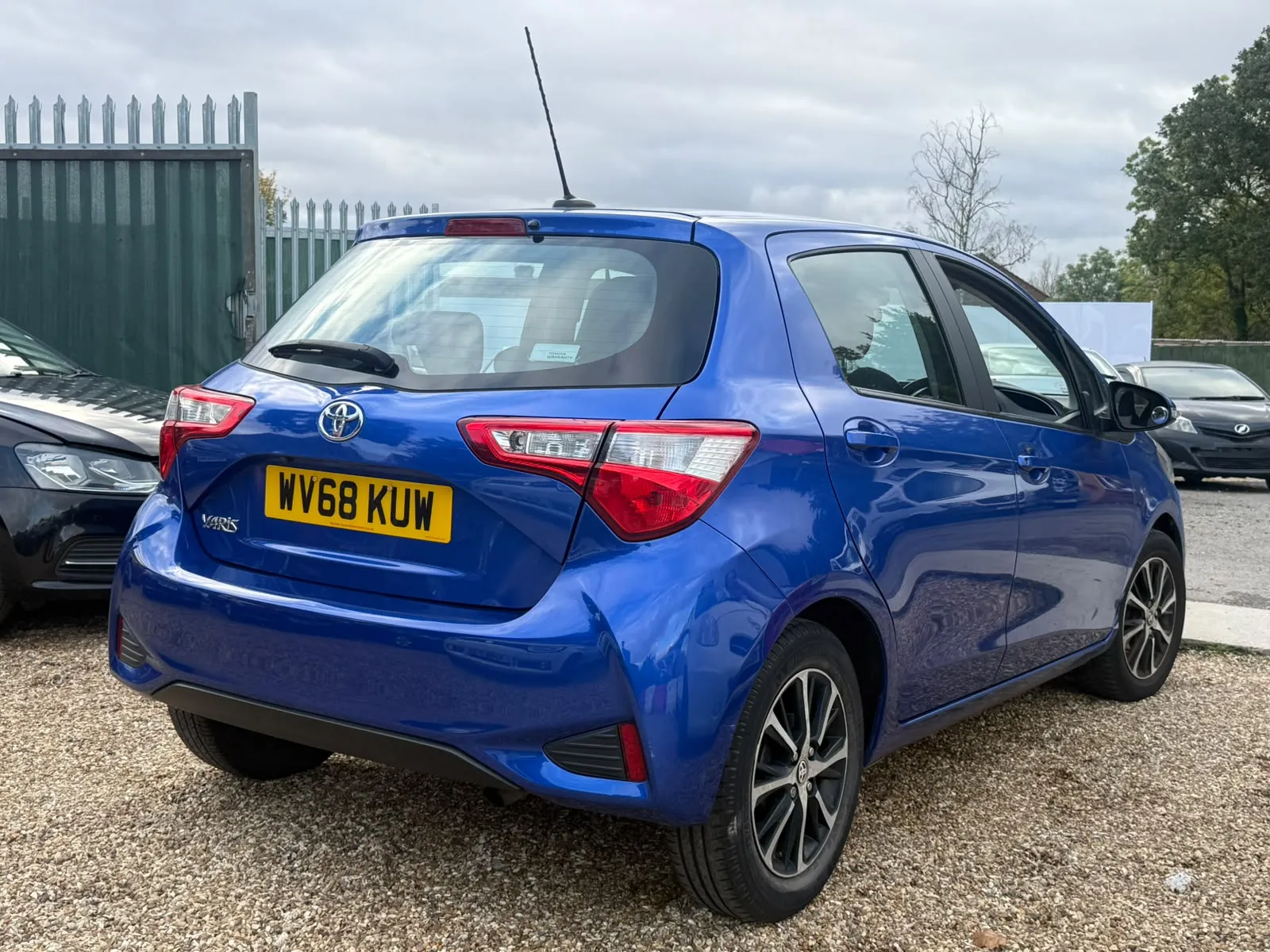 vehicle-media-14
