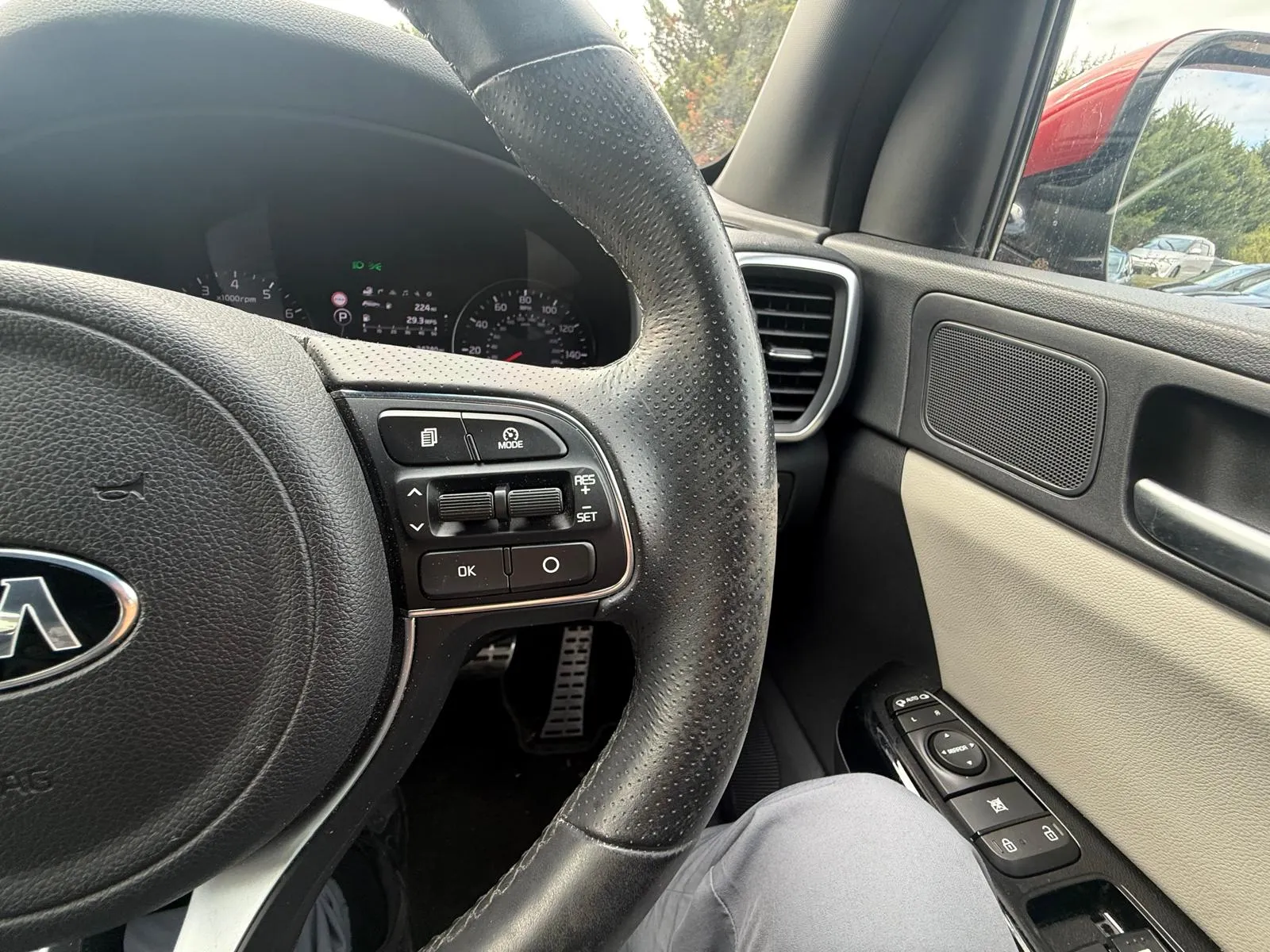 vehicle-media-37