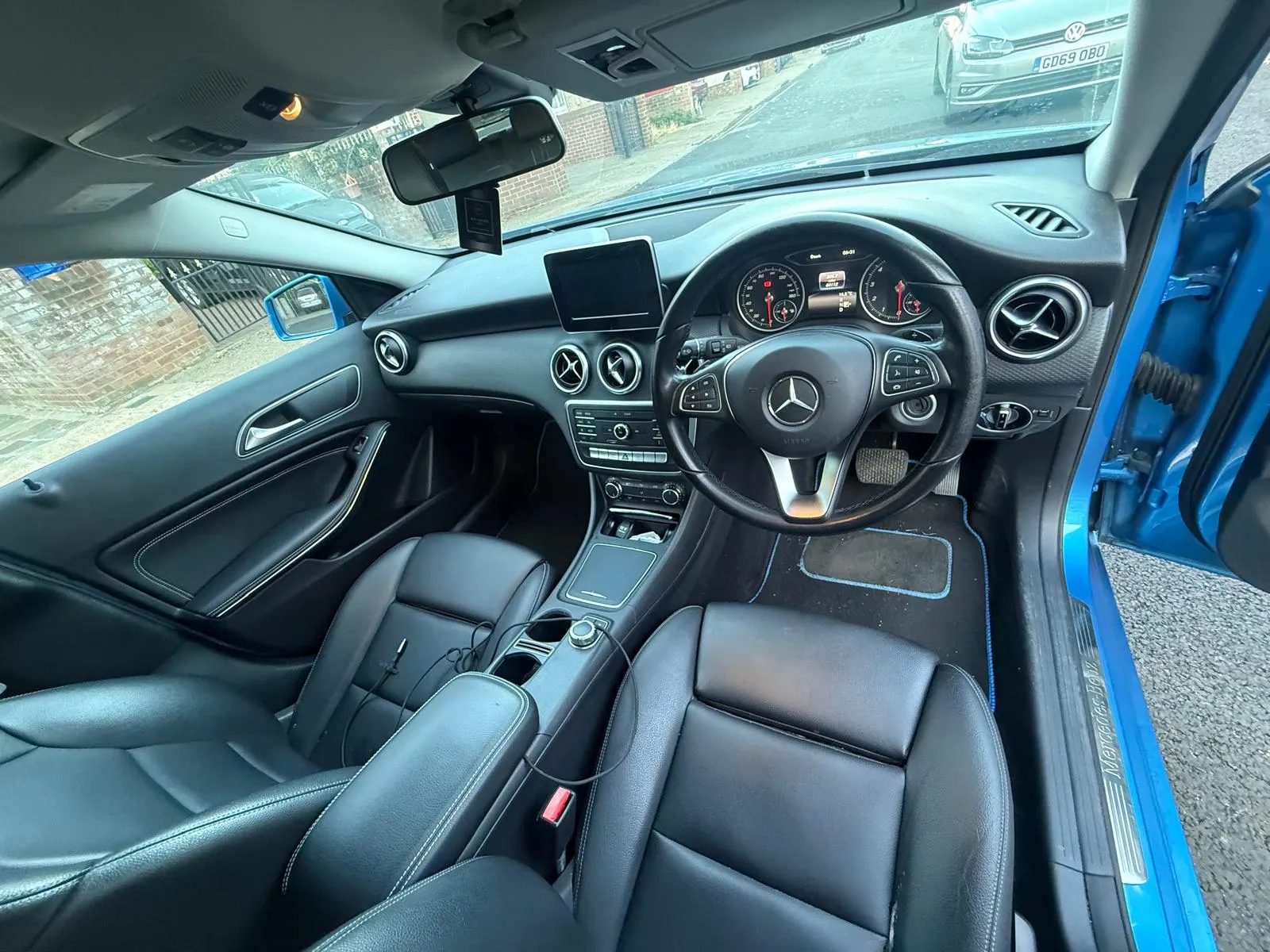 vehicle-media-28