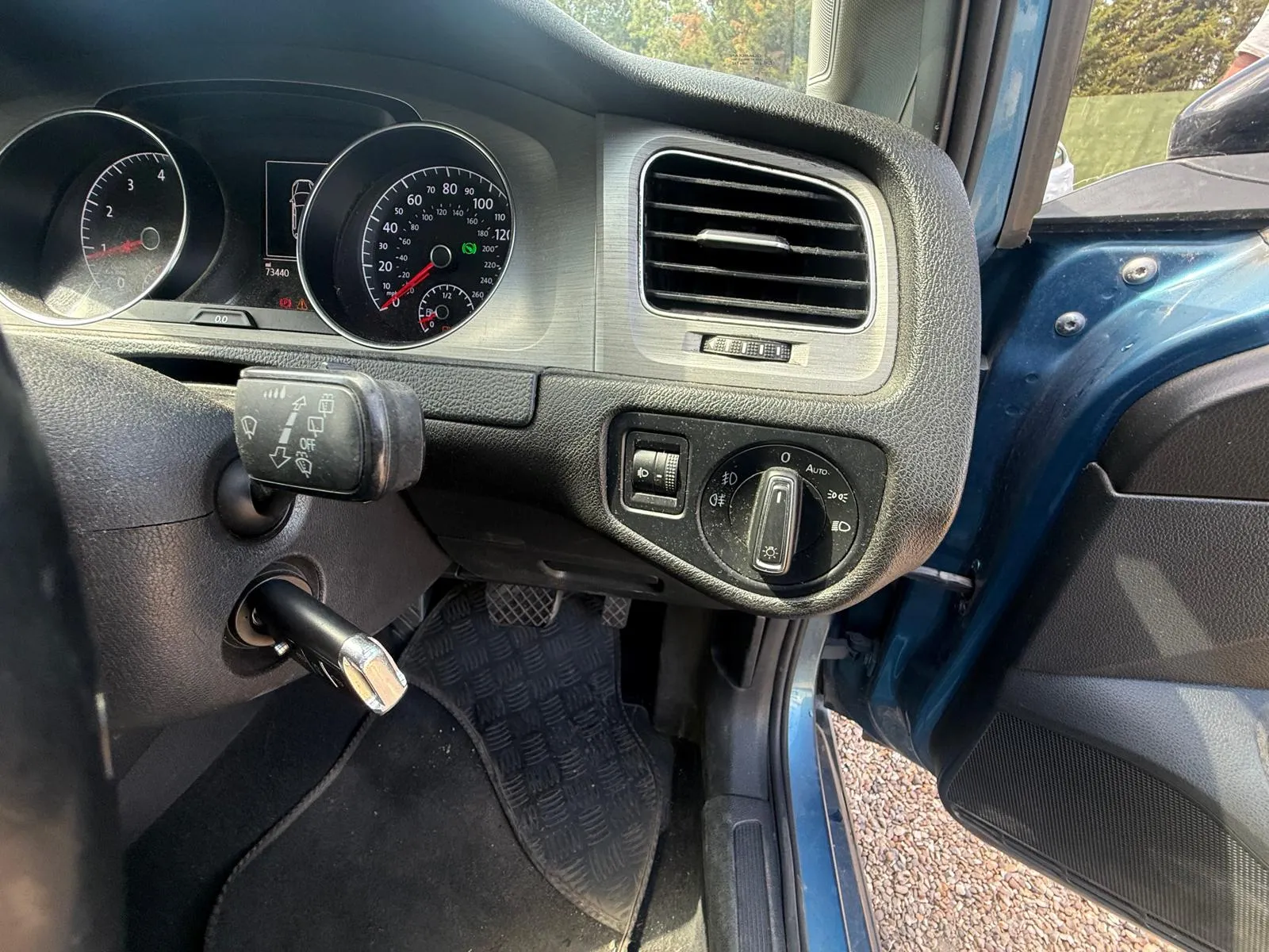 vehicle-media-38