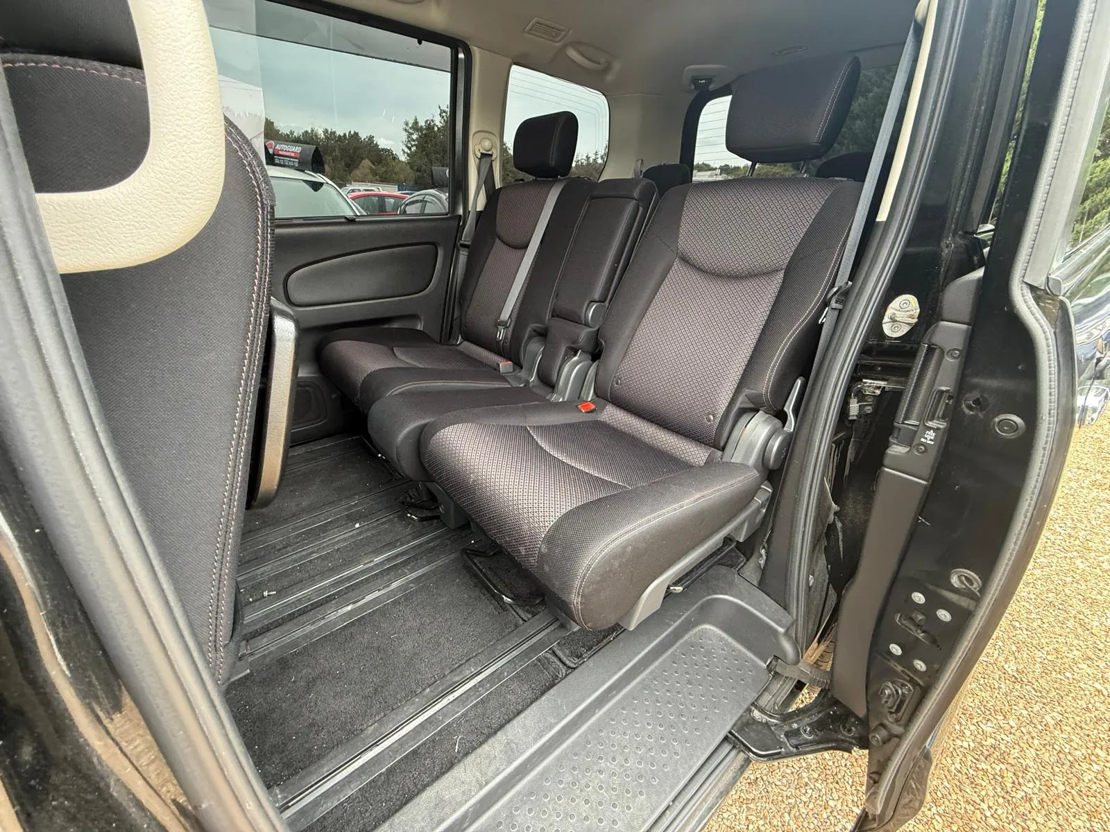 vehicle-media-32