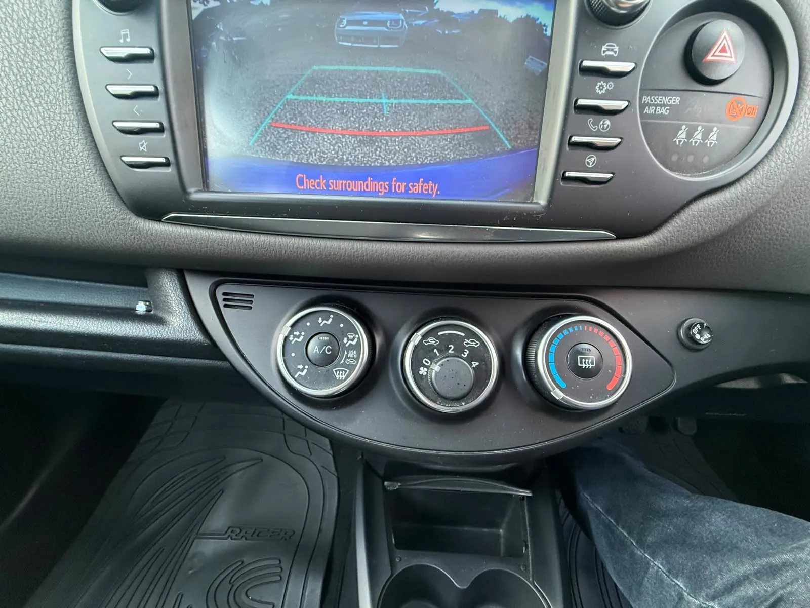 vehicle-media-23
