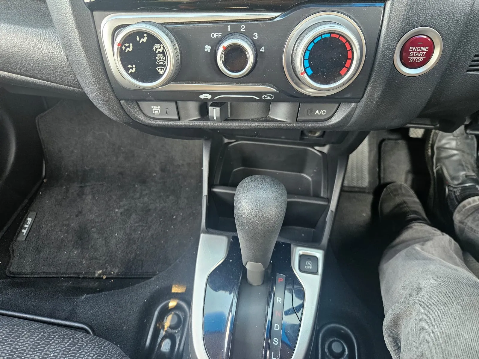 vehicle-media-14