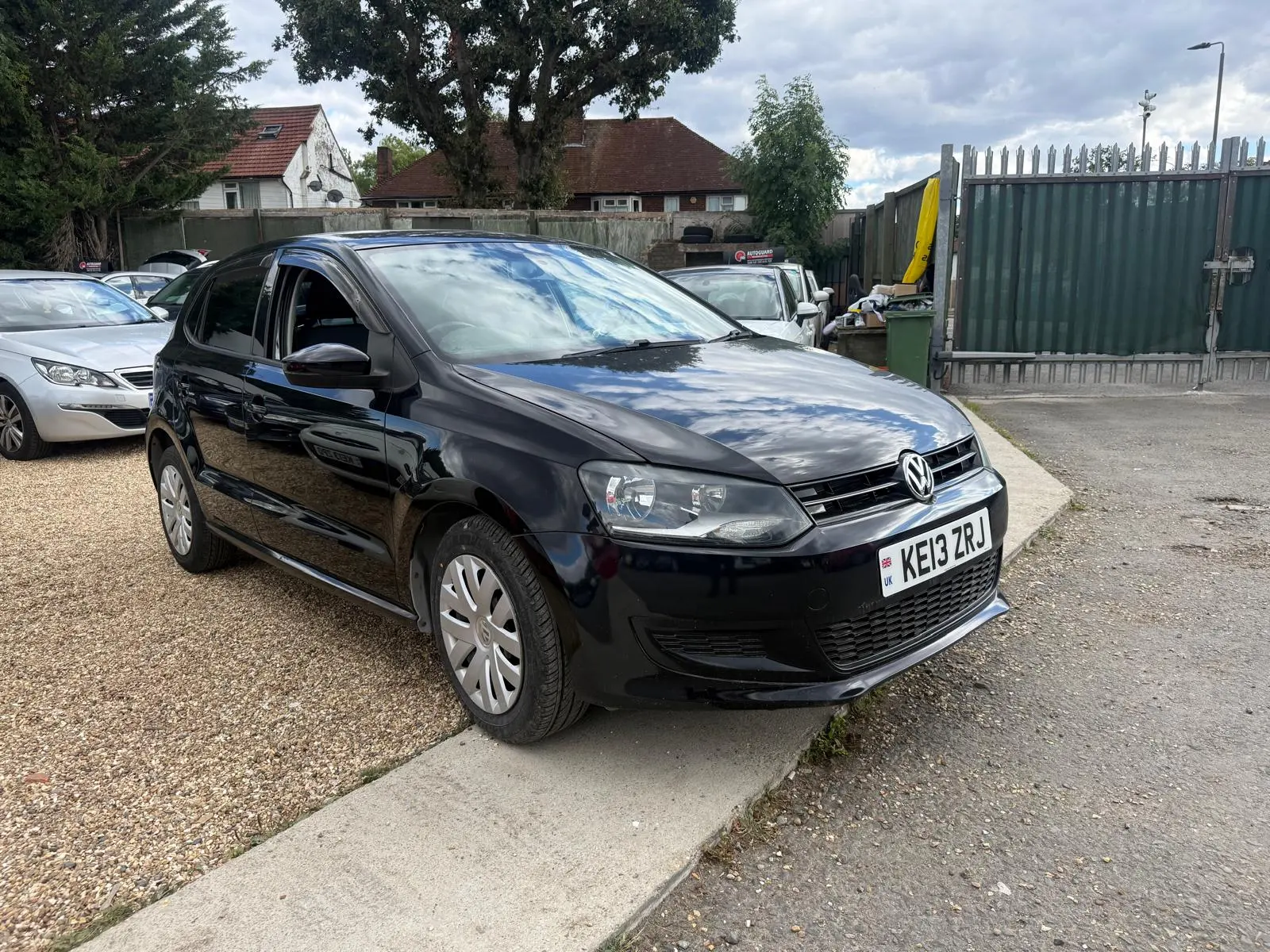 vehicle-media-34