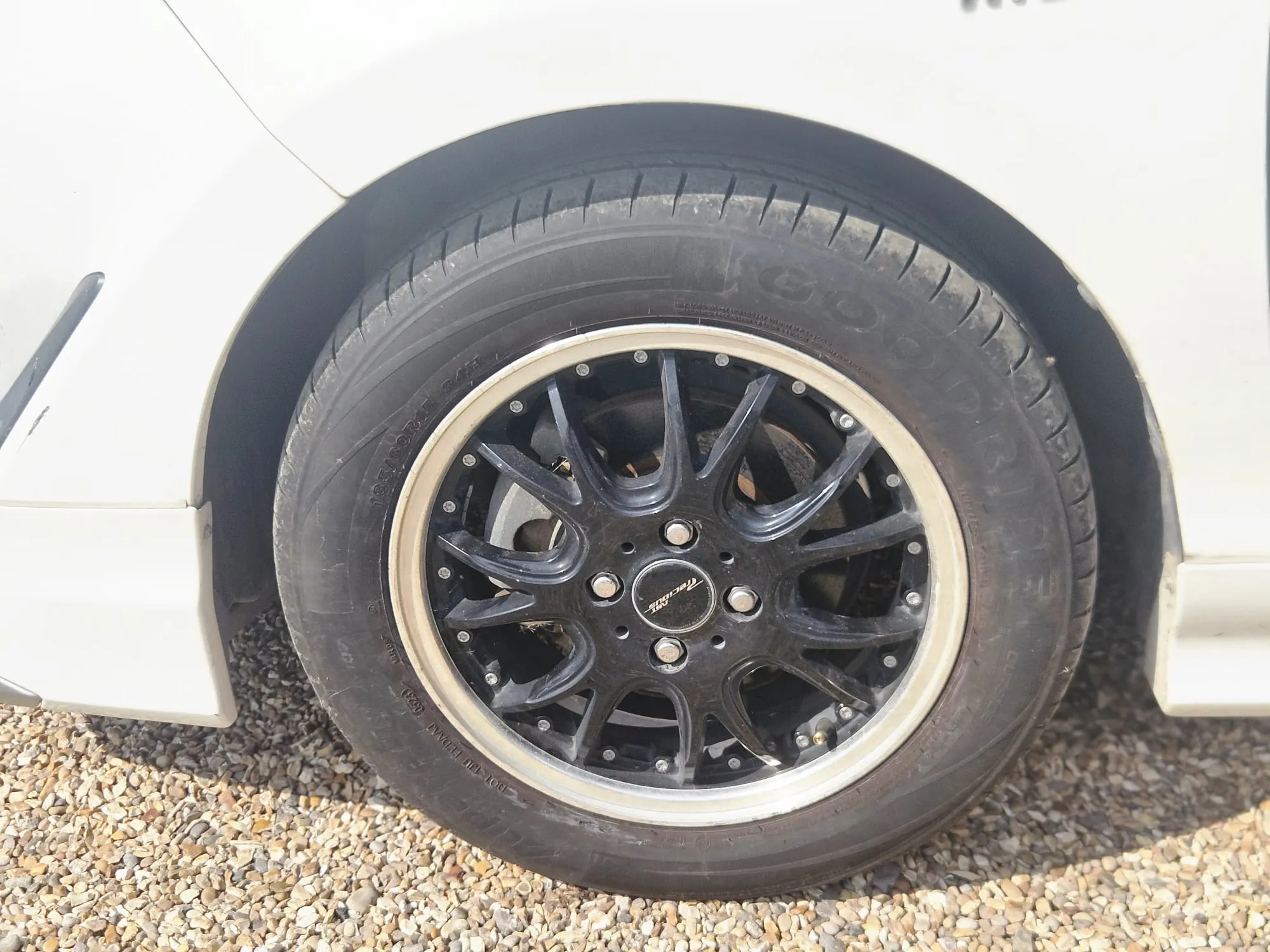 vehicle-media-26
