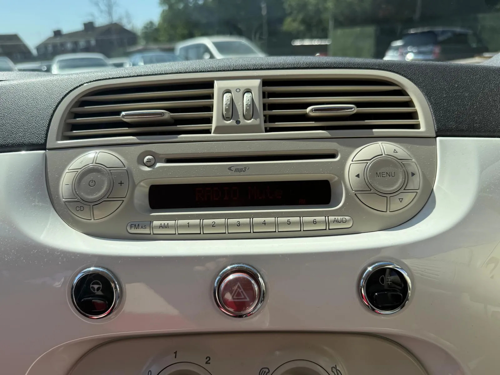 vehicle-media-14