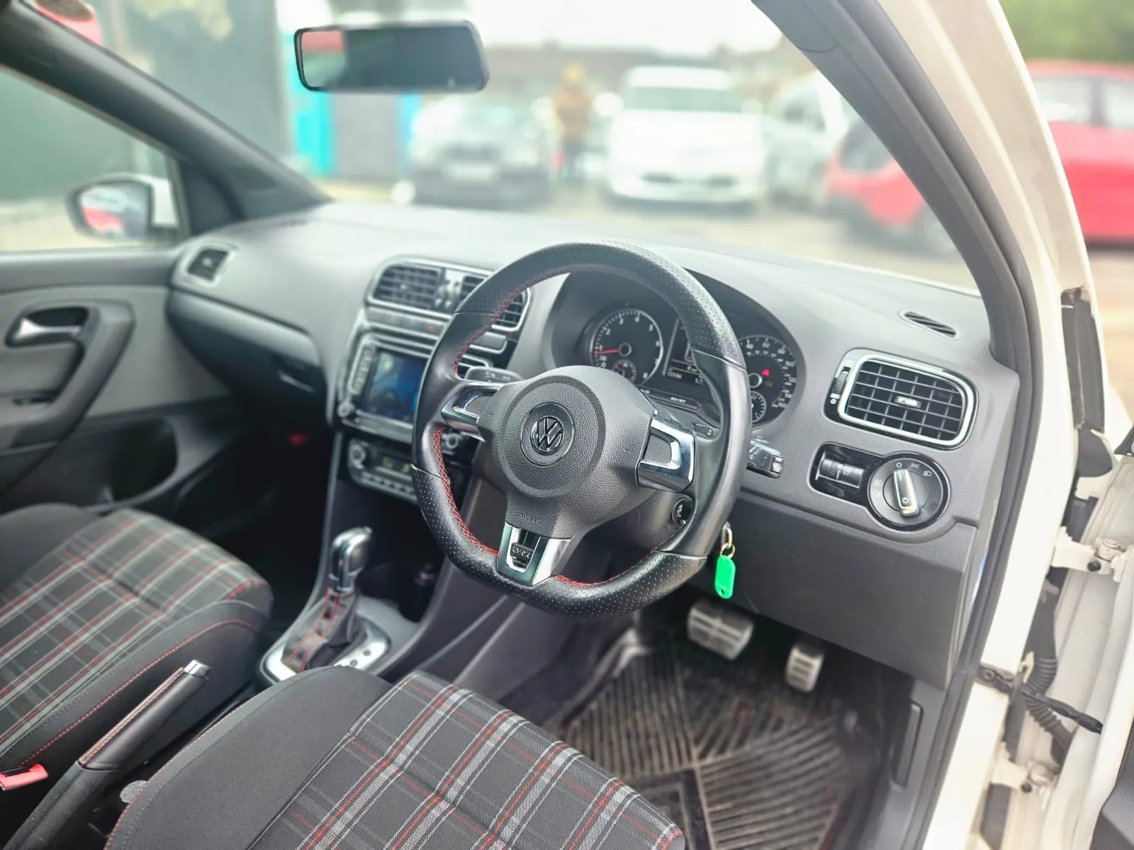 vehicle-media-13