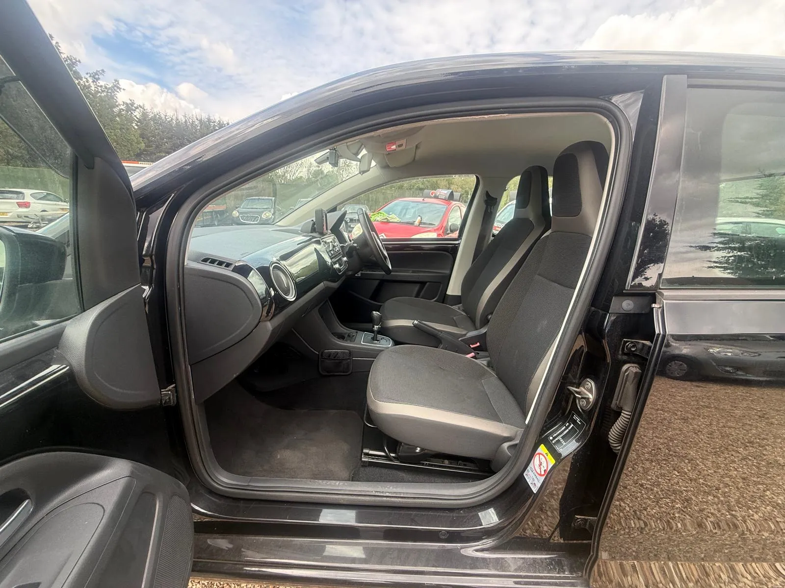 vehicle-media-12