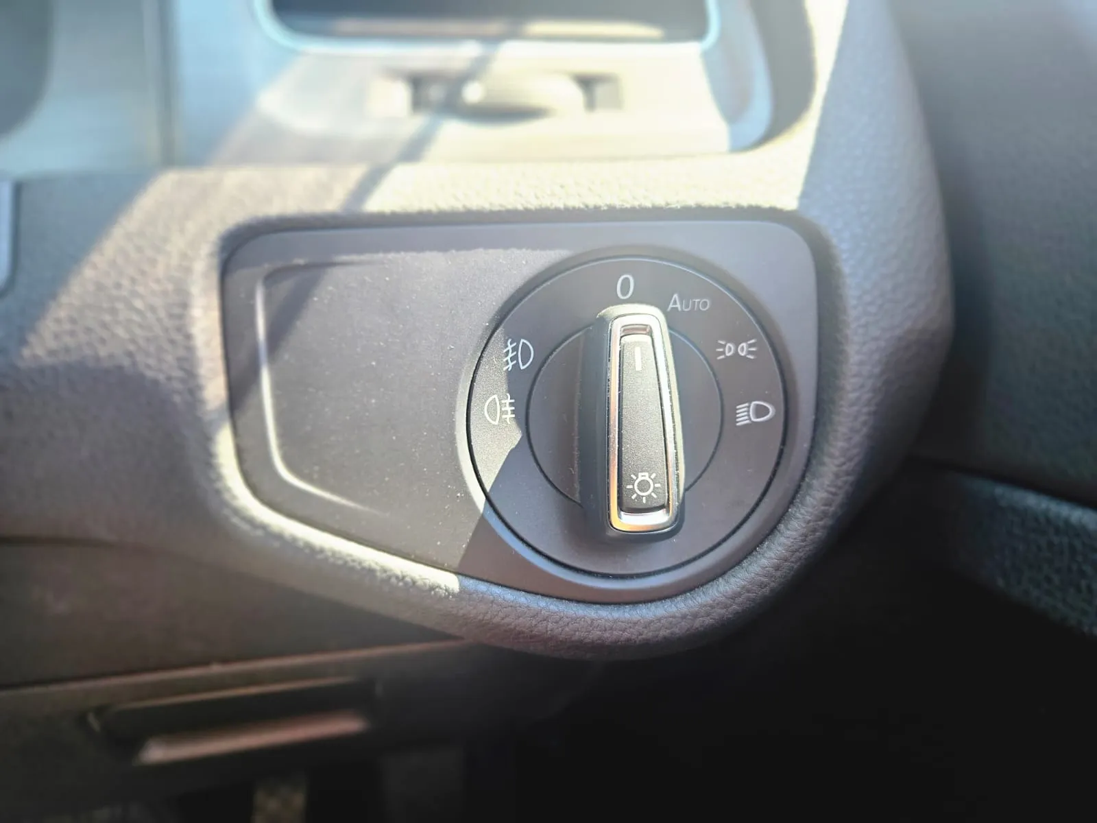 vehicle-media-19