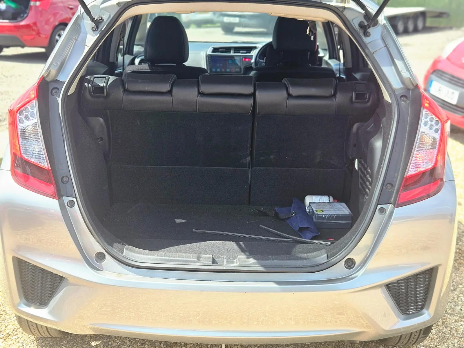 vehicle-media-14