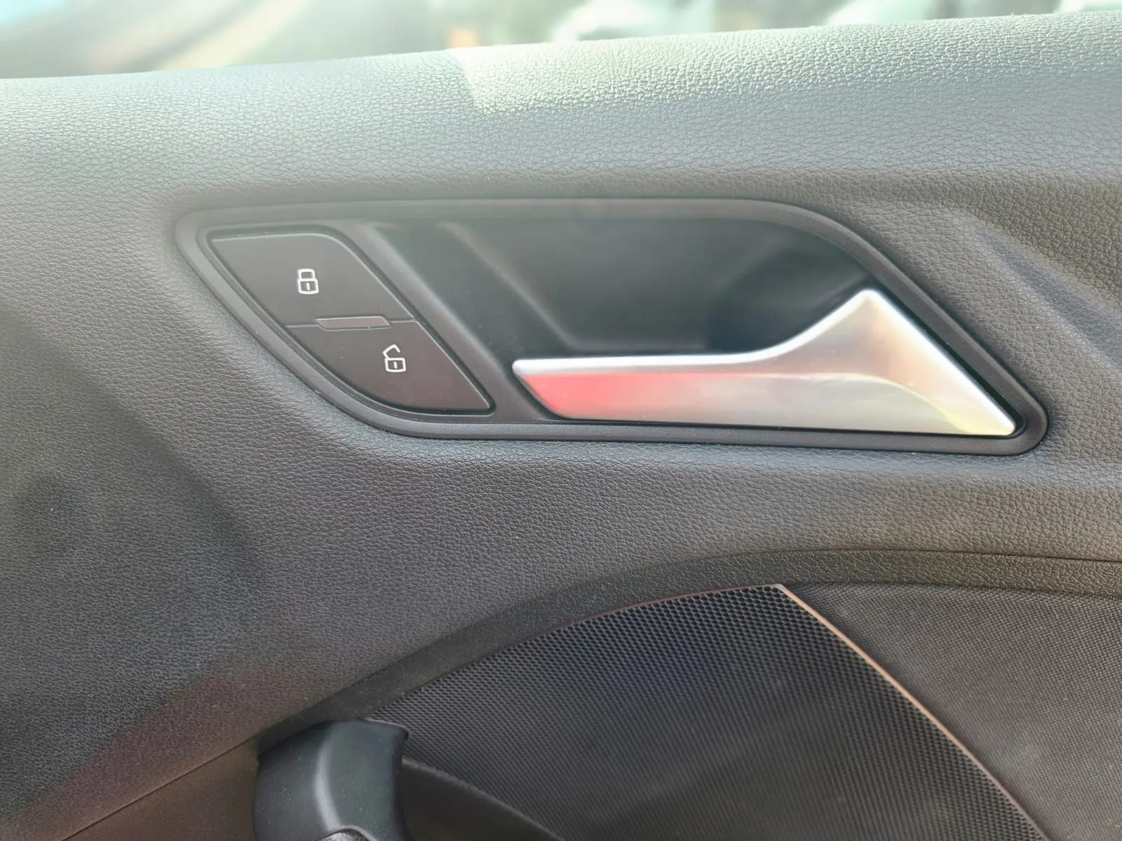vehicle-media-20