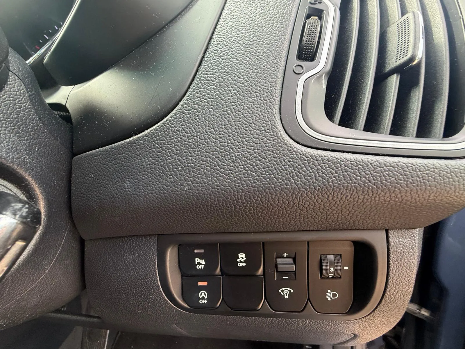 vehicle-media-25