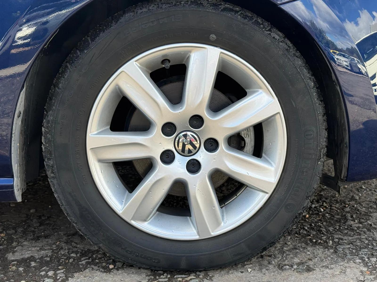 vehicle-media-14