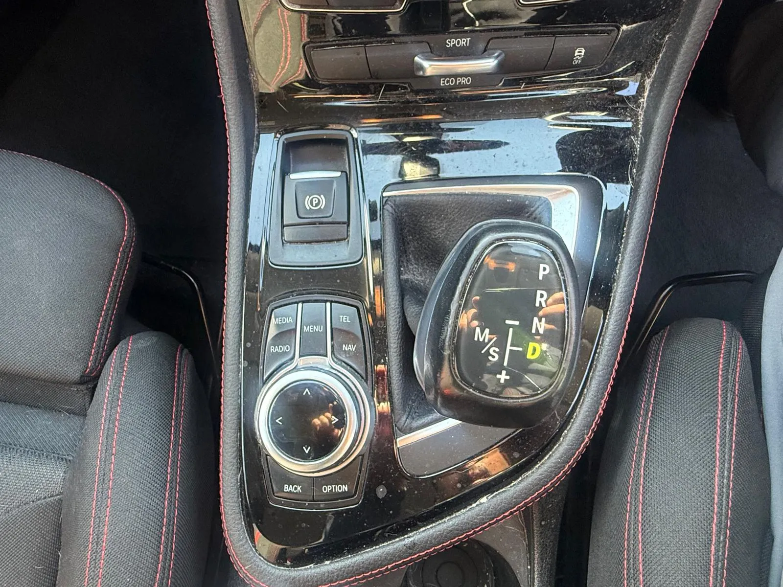 vehicle-media-34