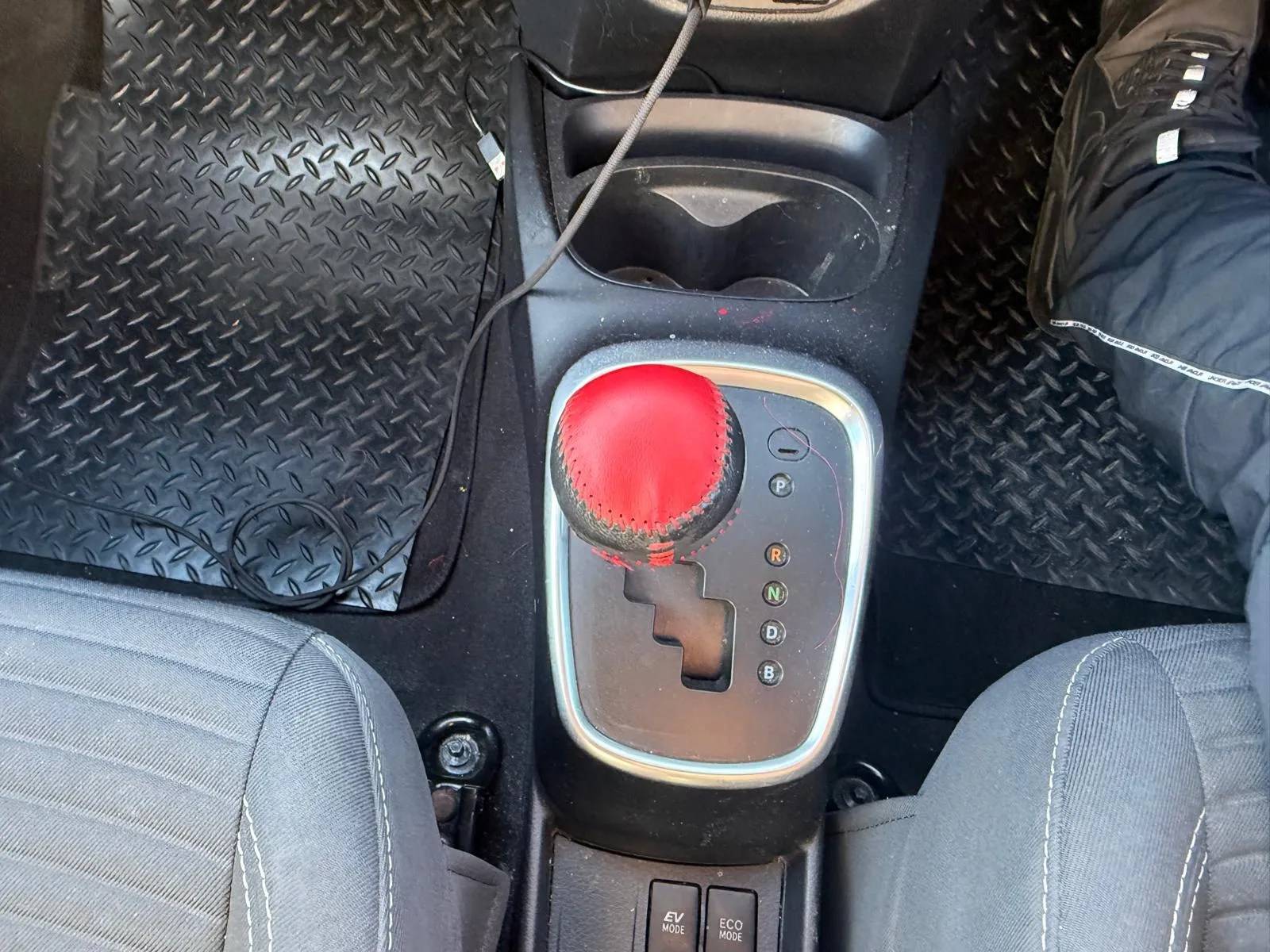 vehicle-media-38