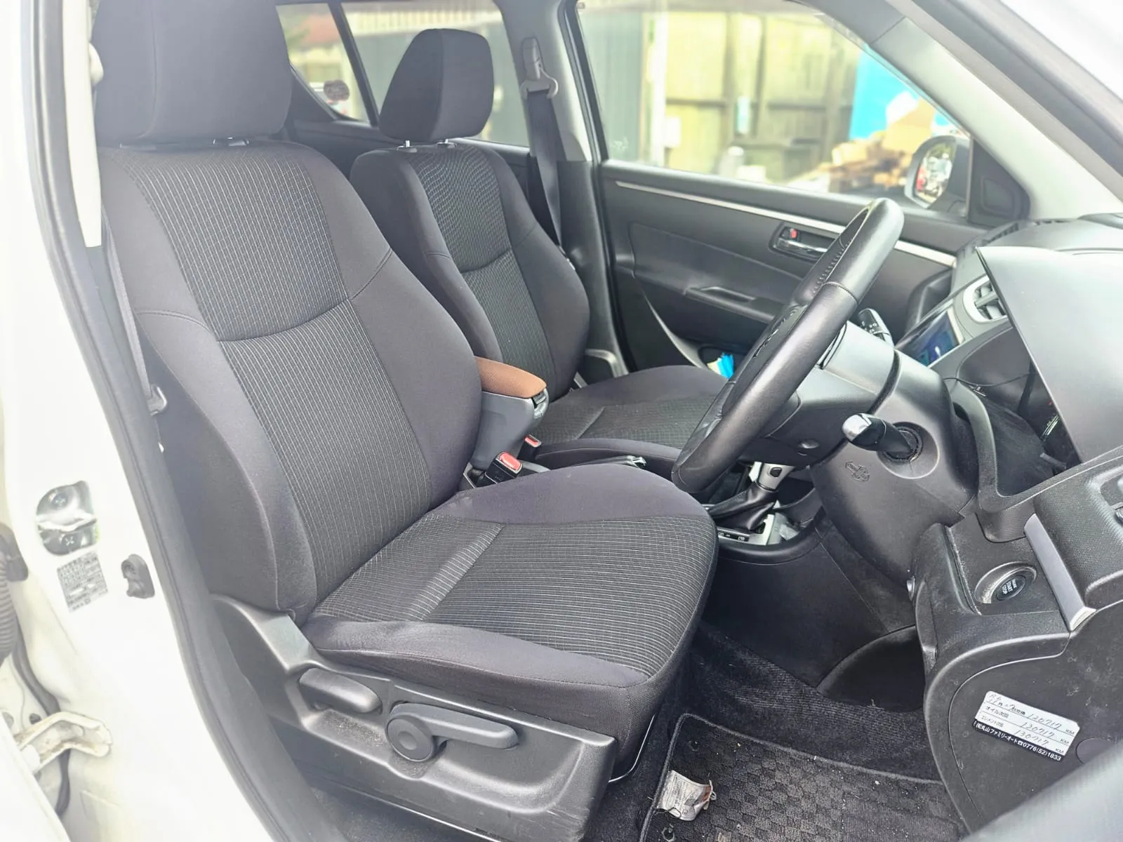 vehicle-media-15