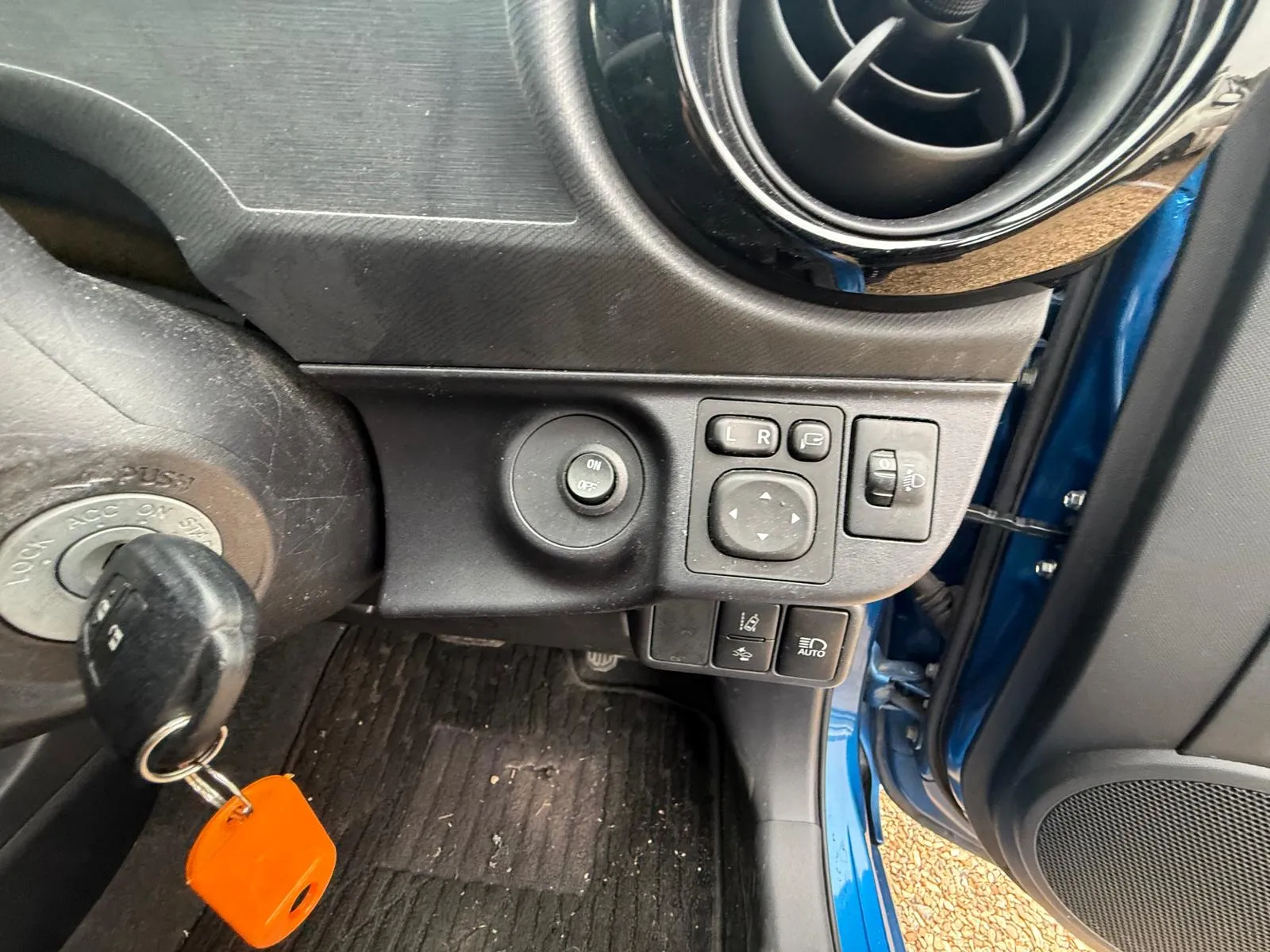 vehicle-media-29