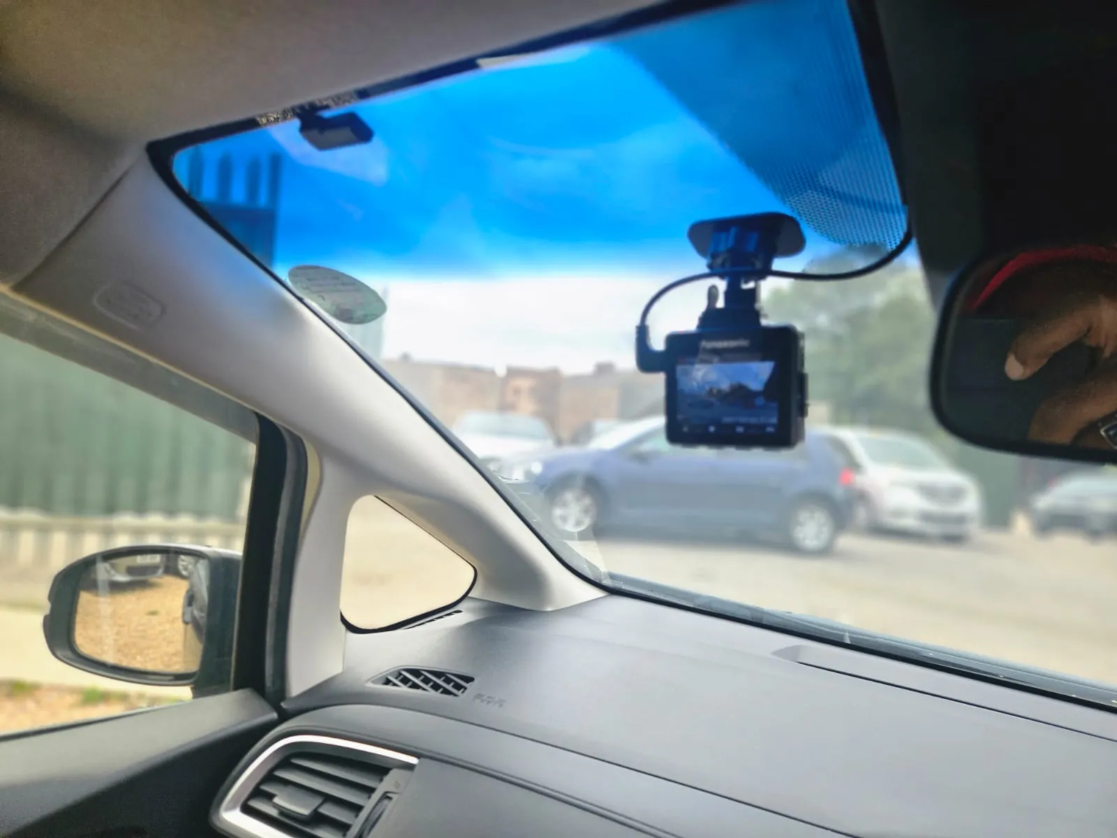 vehicle-media-28
