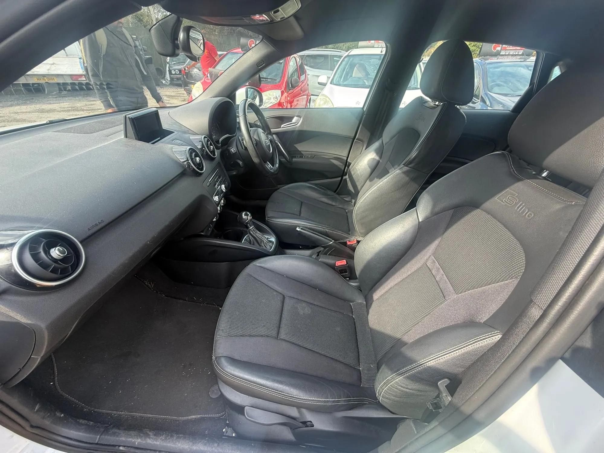 vehicle-media-32