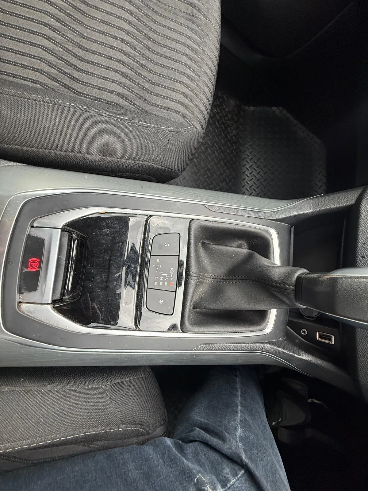 vehicle-media-40