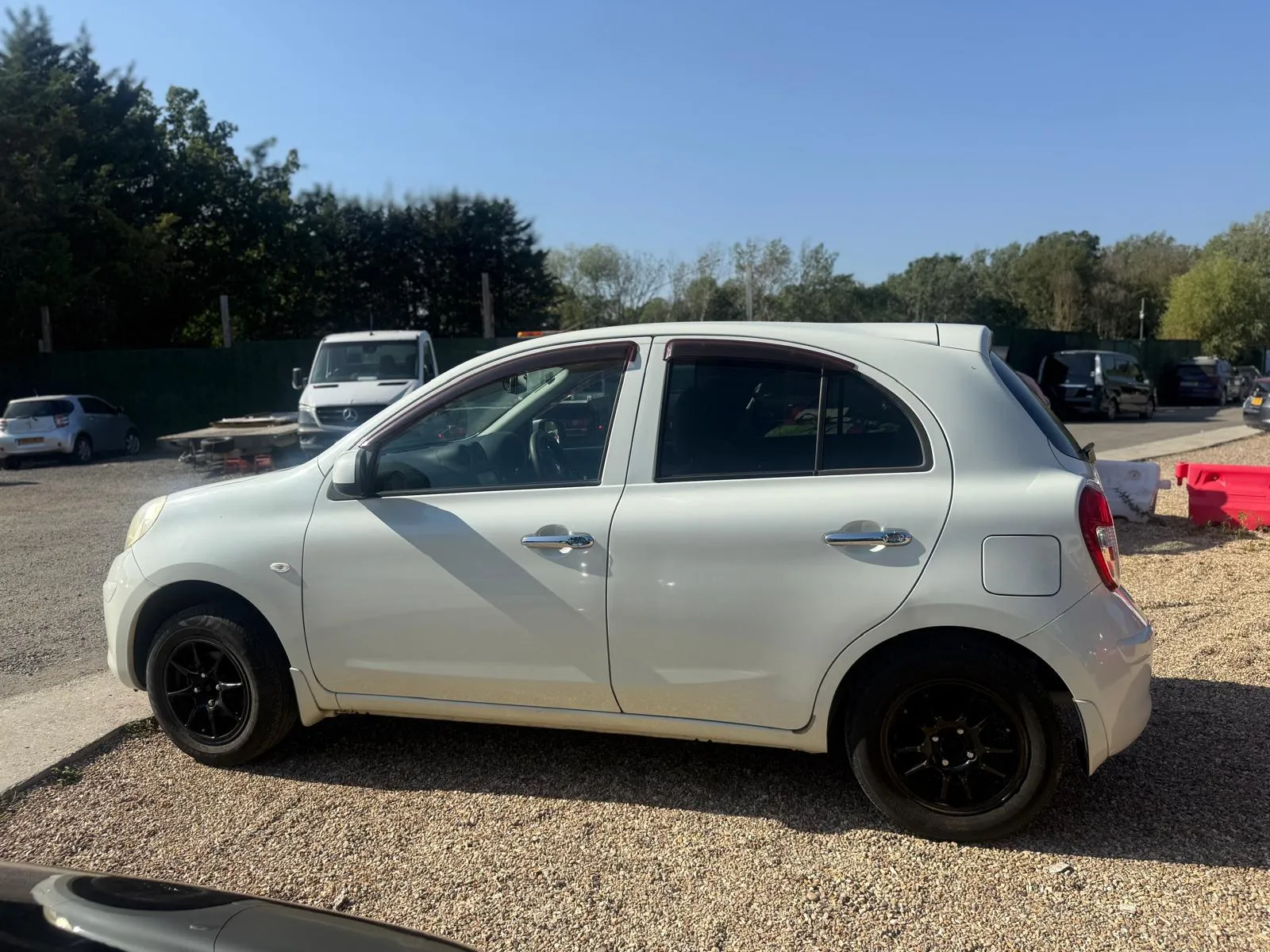 vehicle-media-12