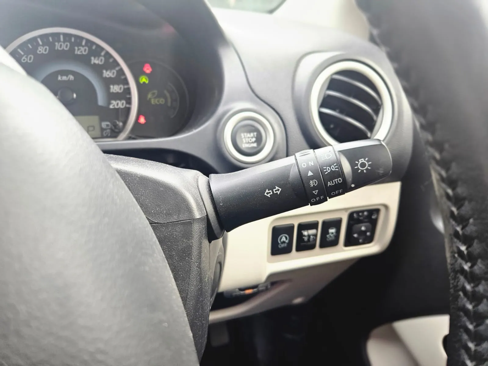 vehicle-media-23