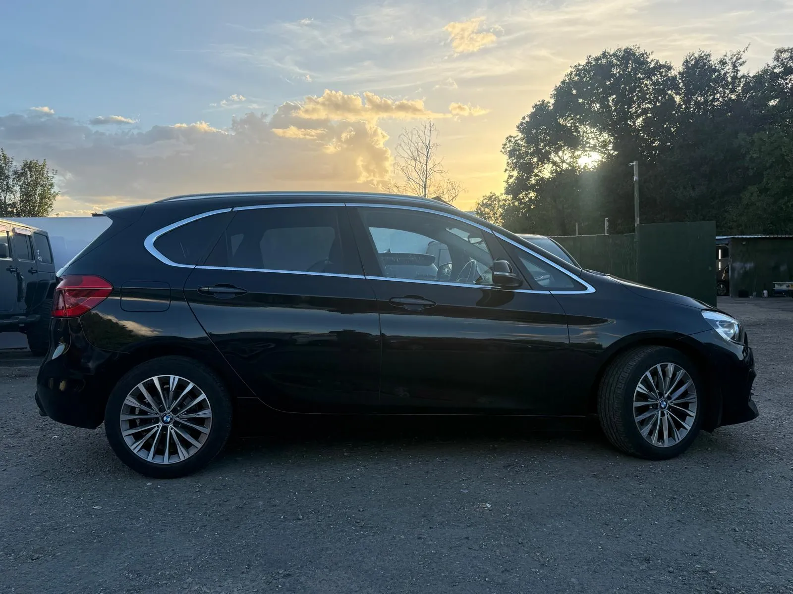 vehicle-media-5