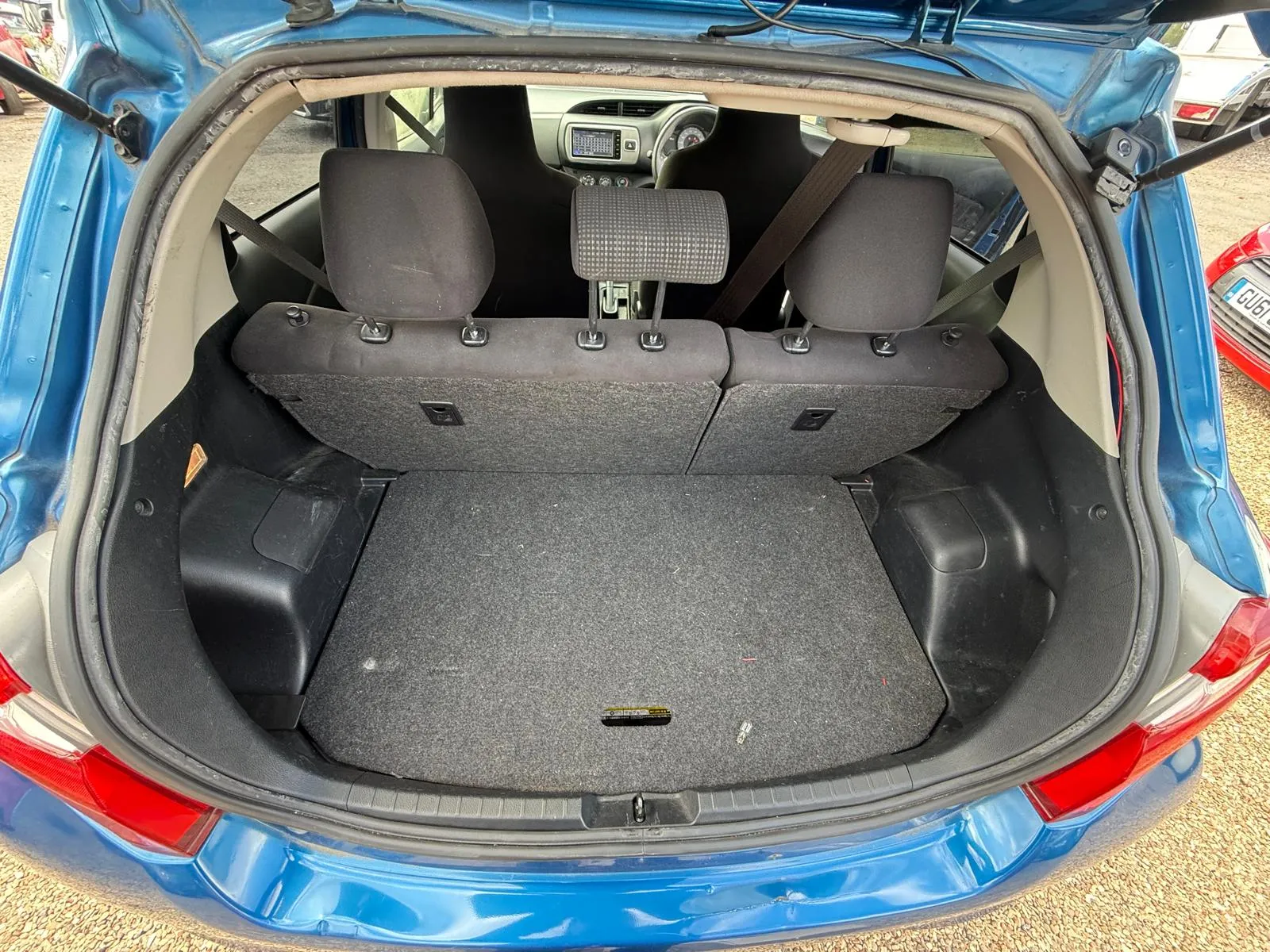 vehicle-media-14