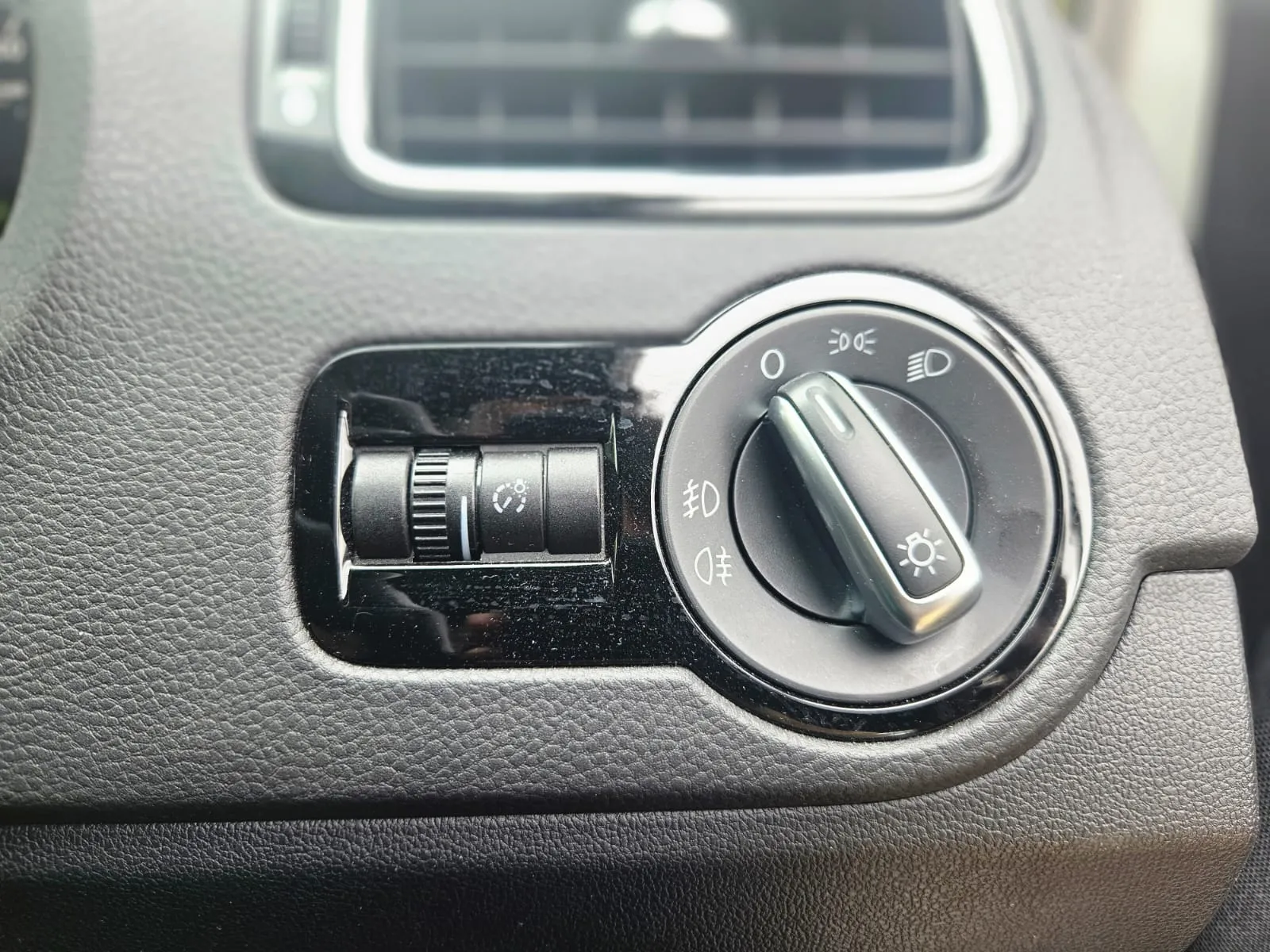 vehicle-media-23