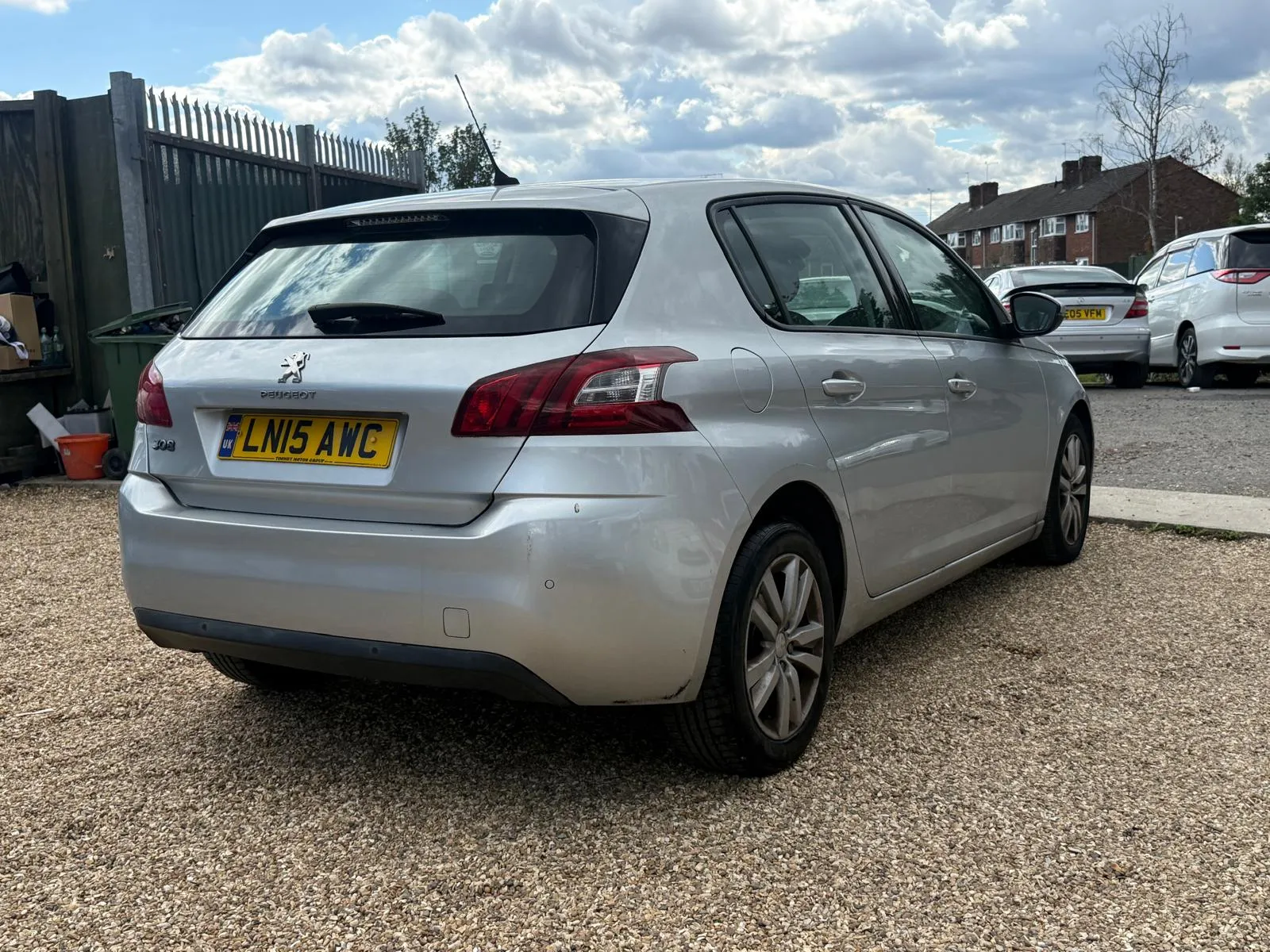 vehicle-media-11