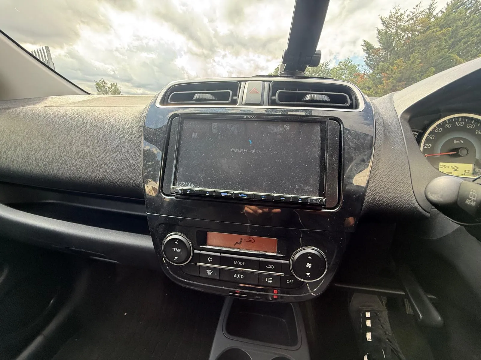 vehicle-media-28