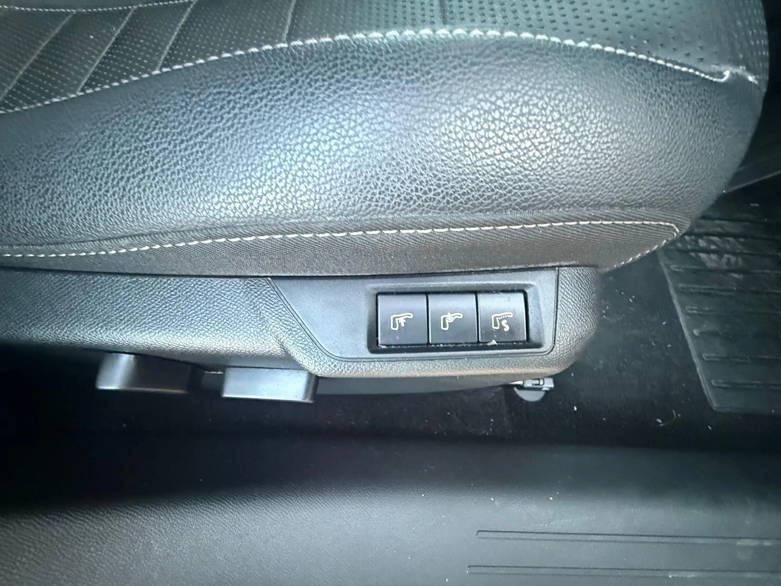 vehicle-media-16