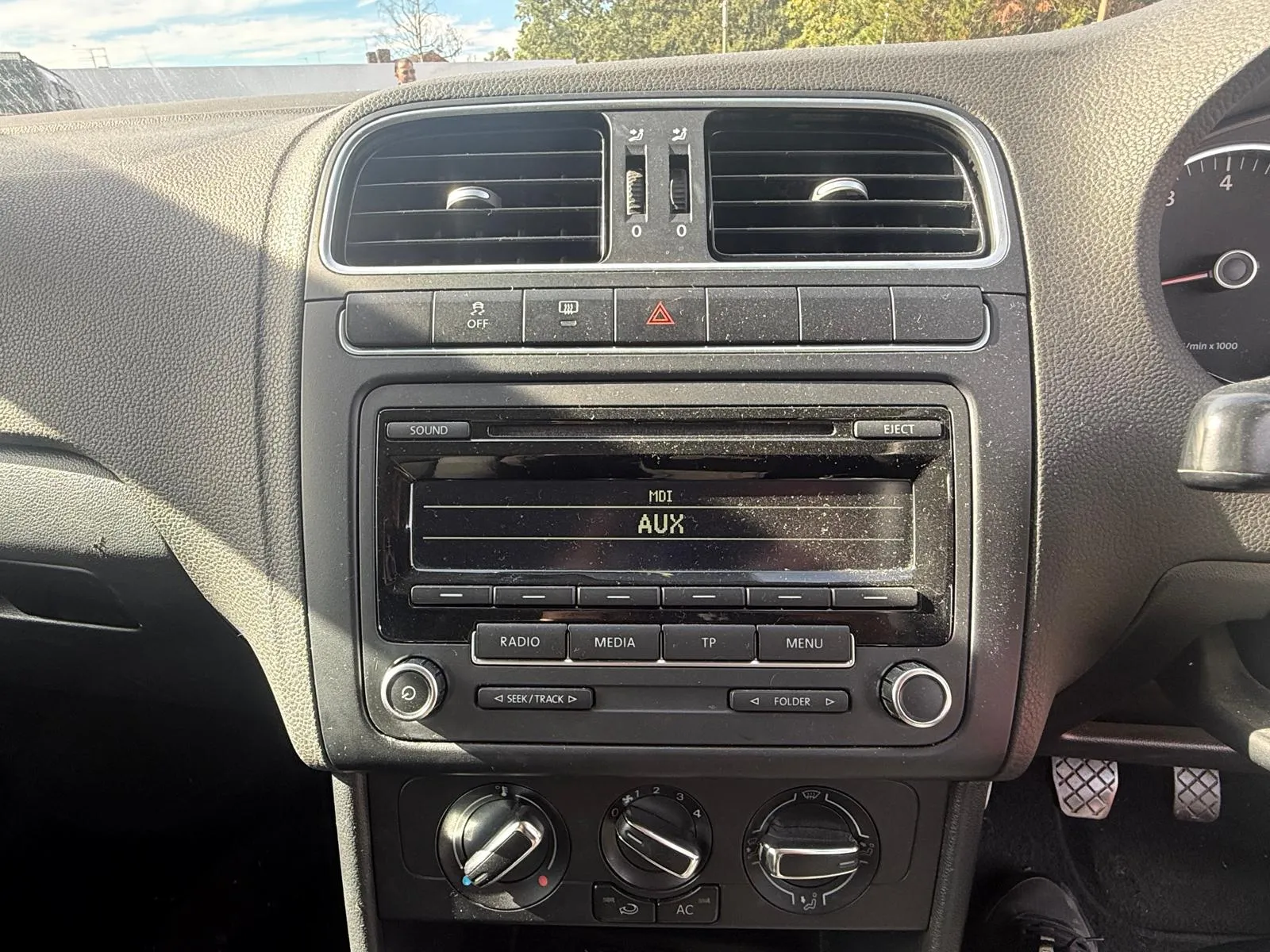 vehicle-media-31