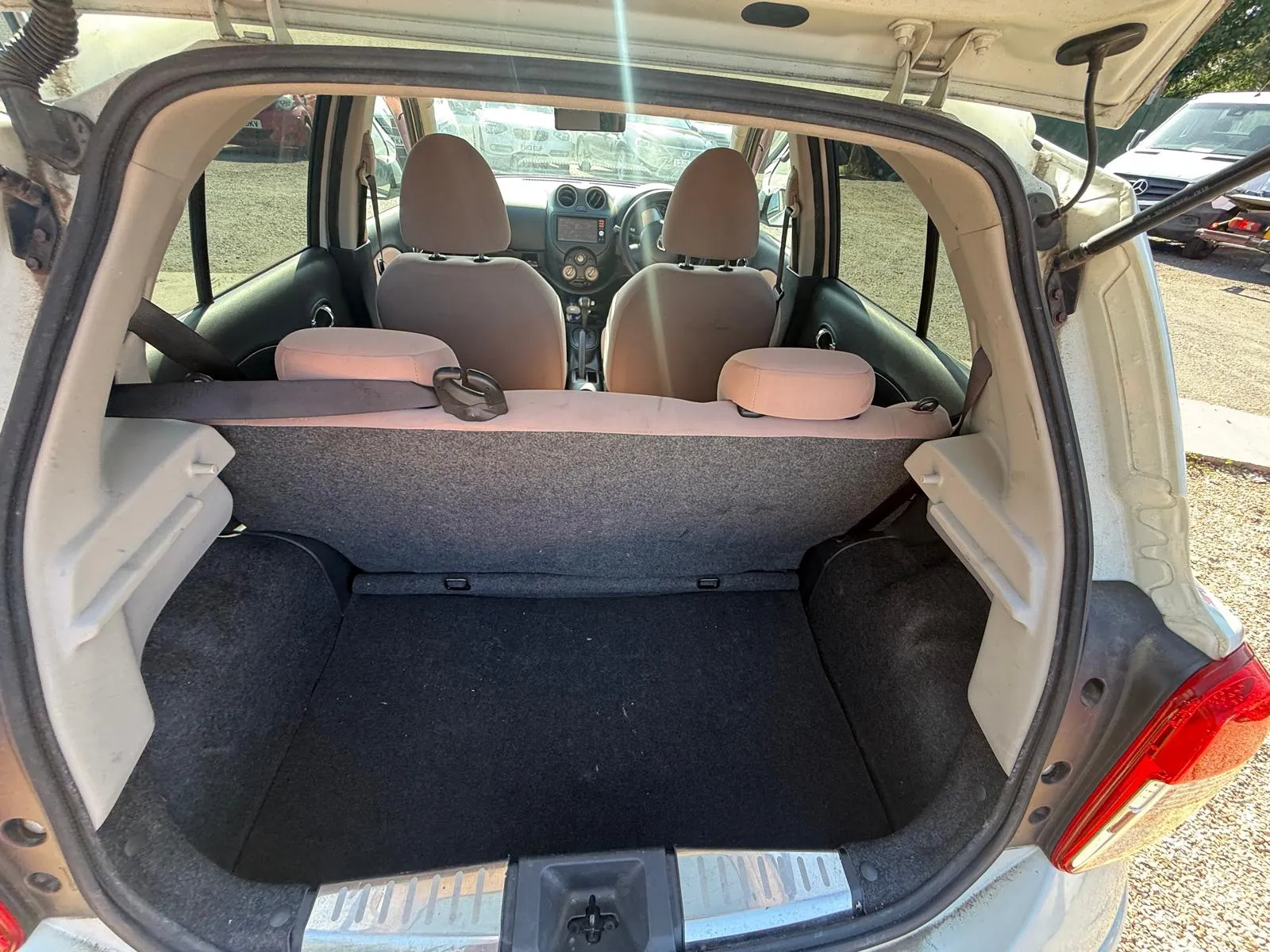 vehicle-media-14