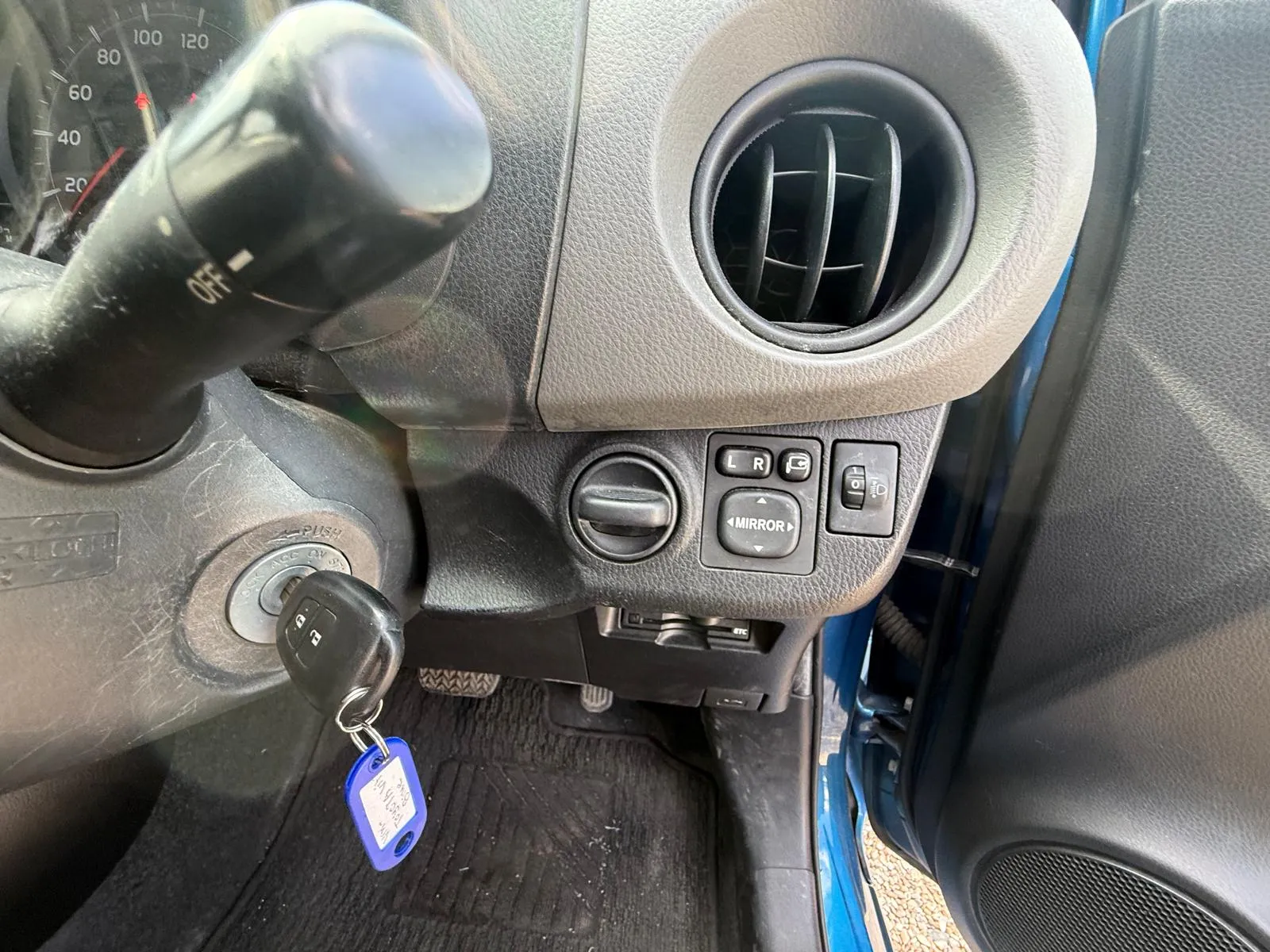 vehicle-media-30