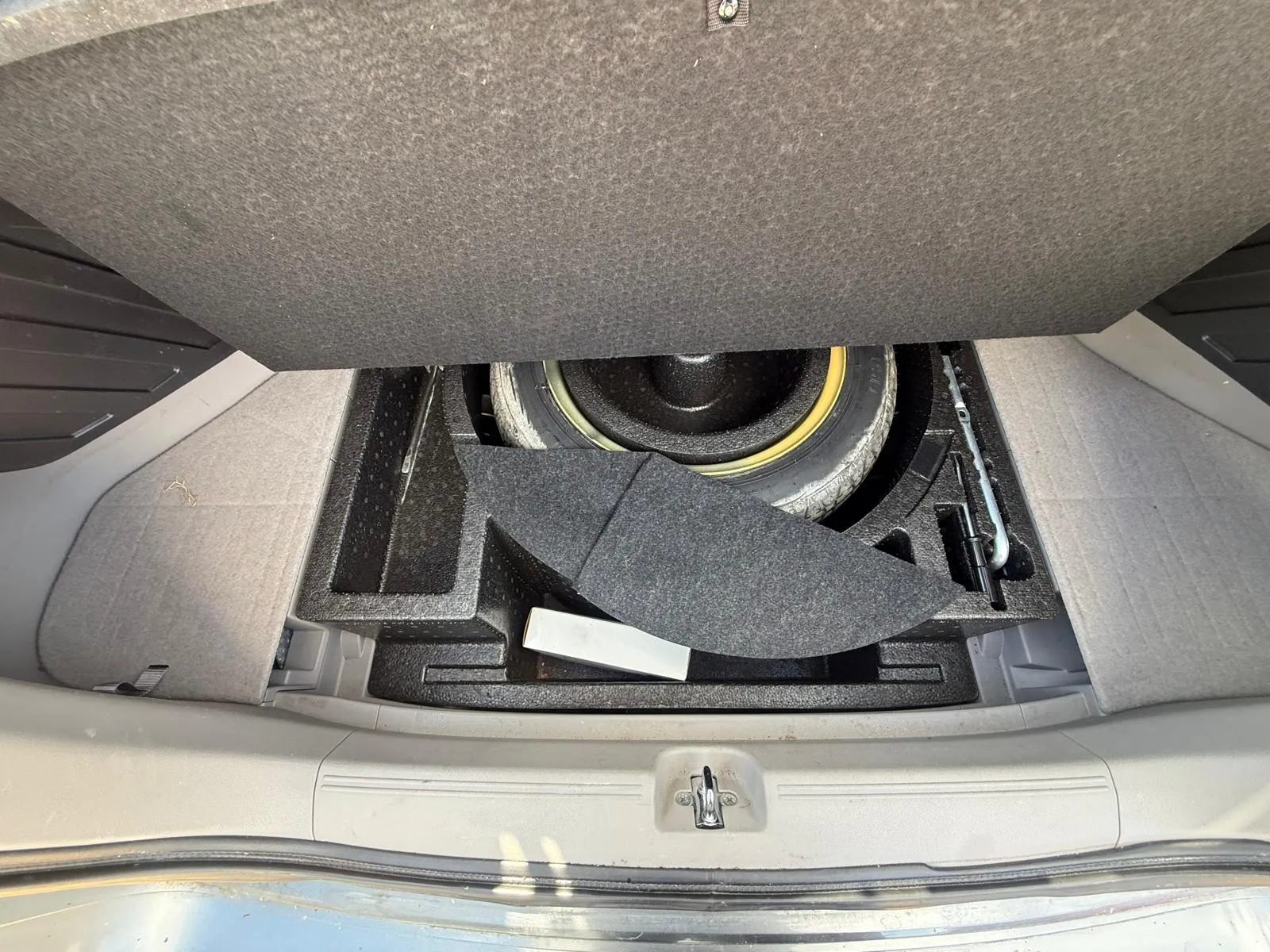 vehicle-media-14