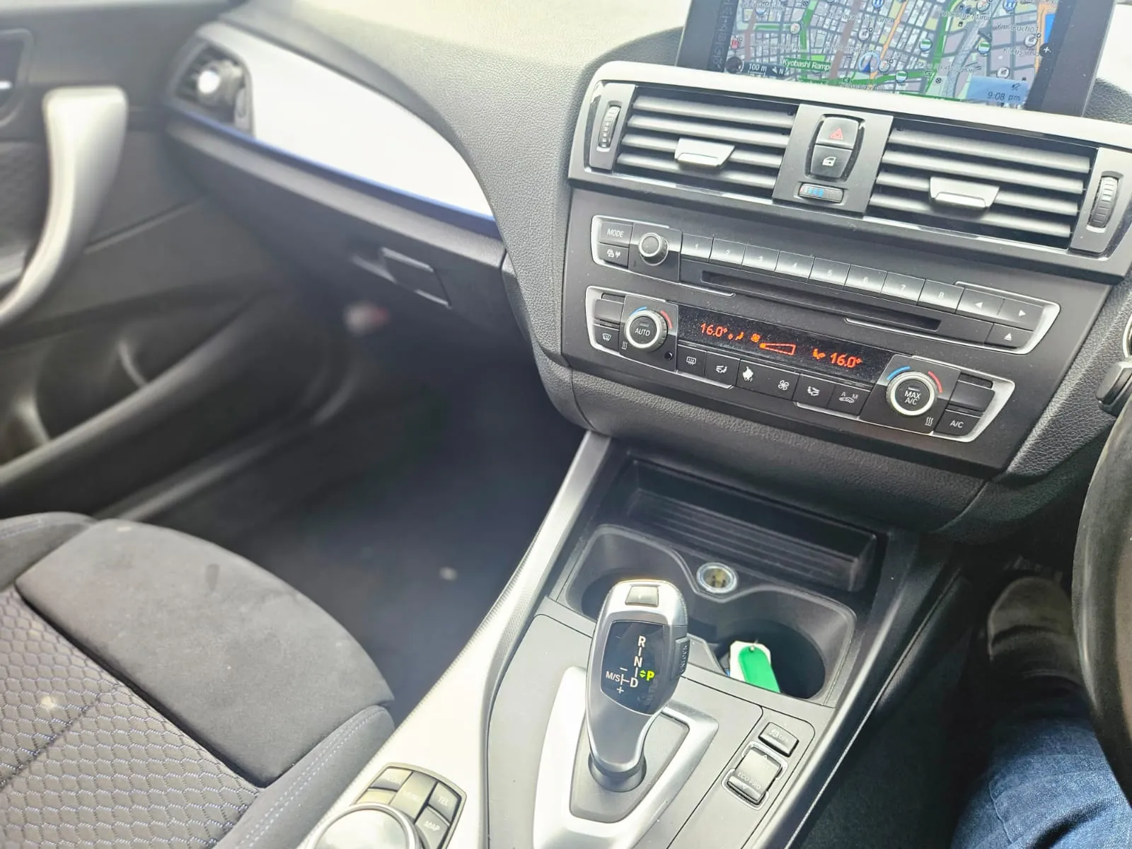 vehicle-media-26