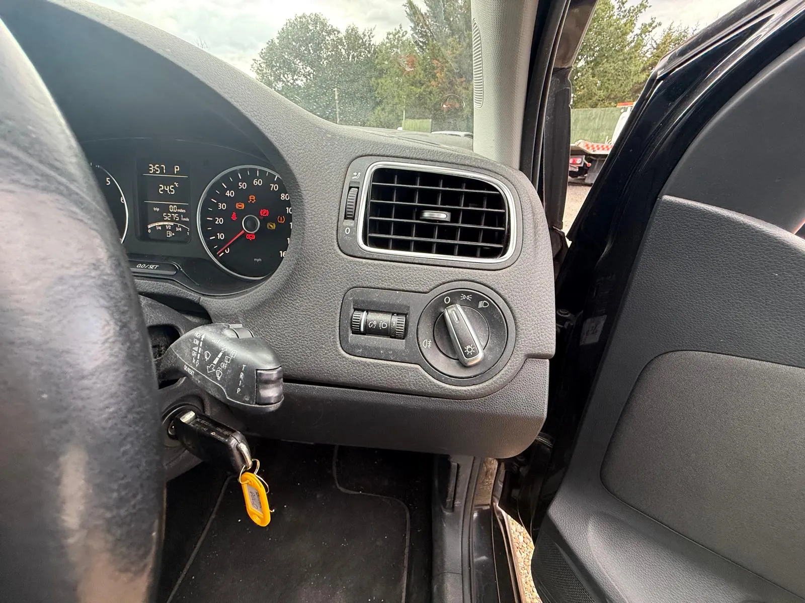 vehicle-media-16