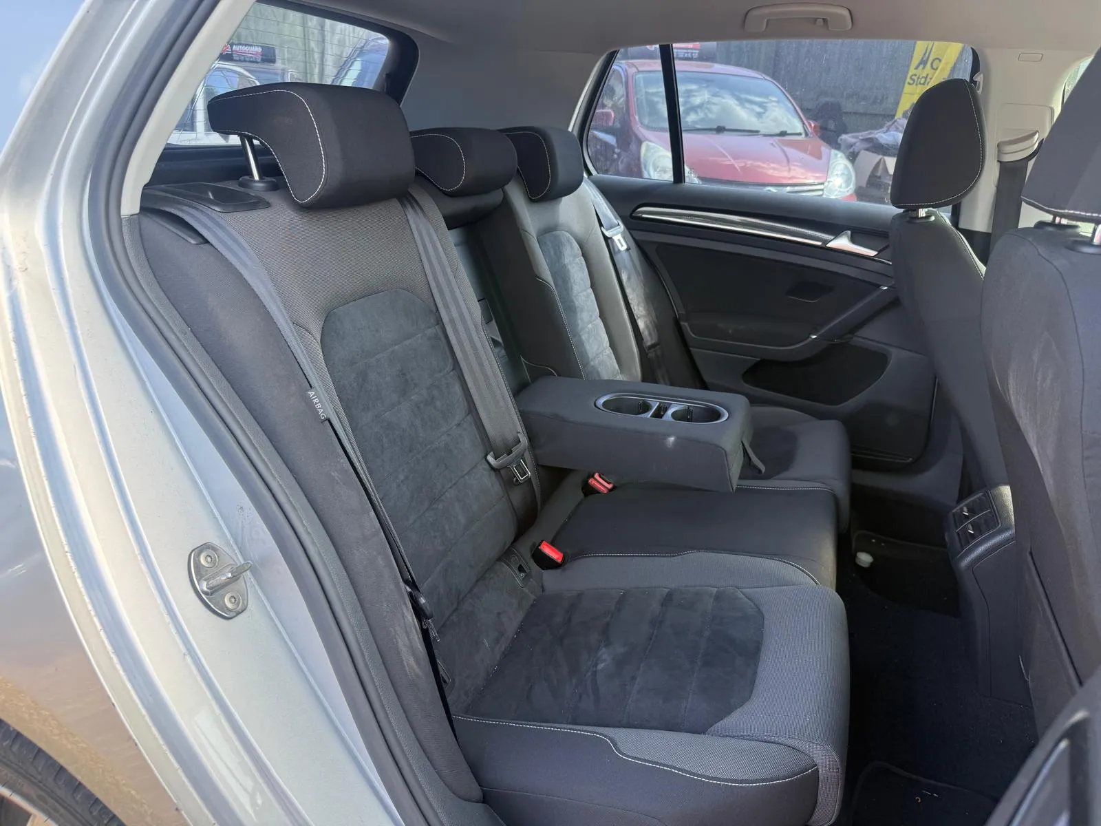 vehicle-media-17