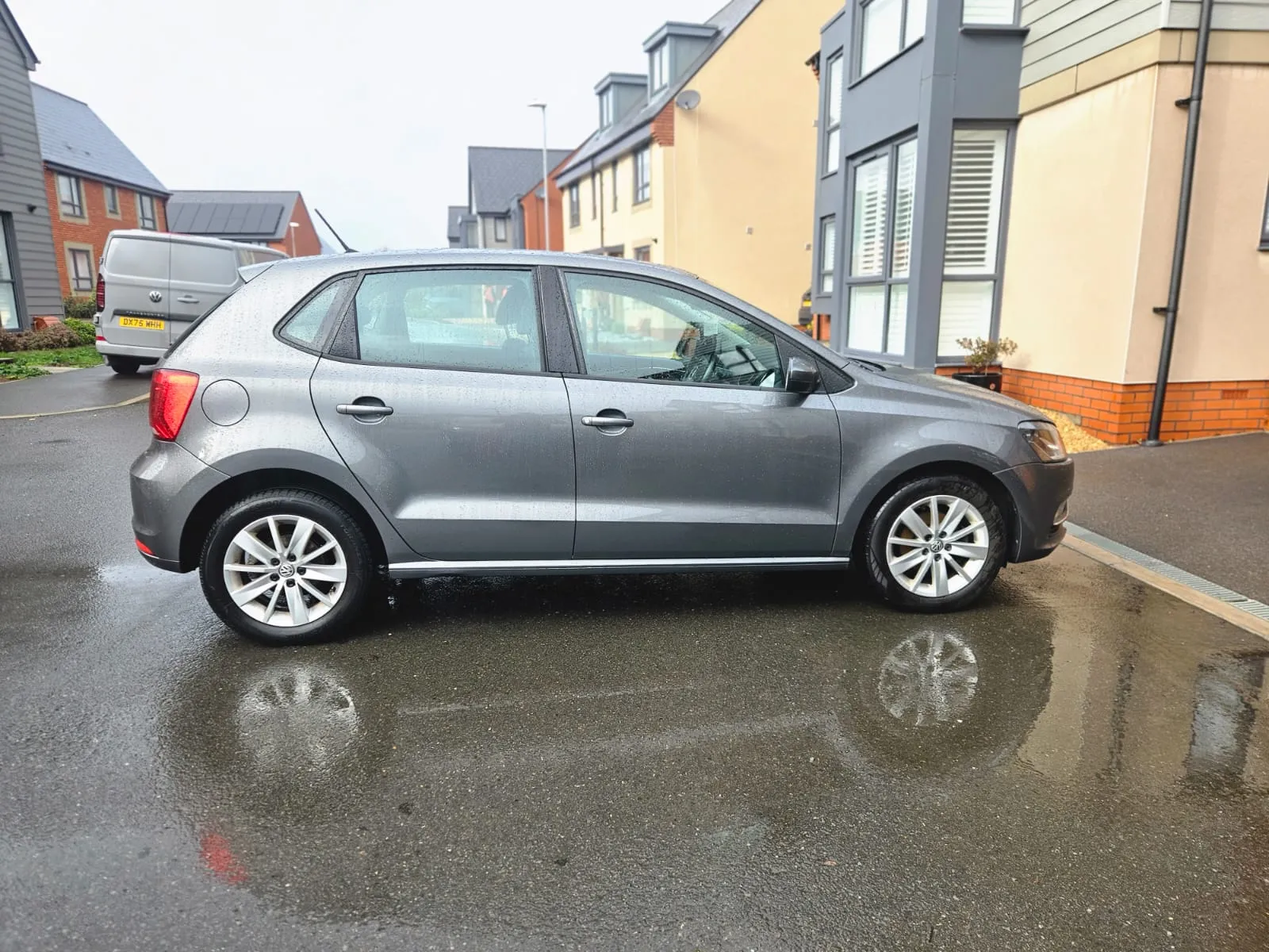 vehicle-media-11