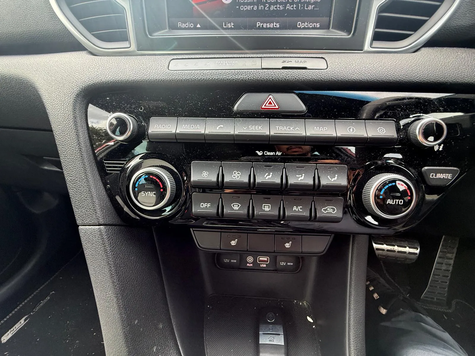 vehicle-media-39