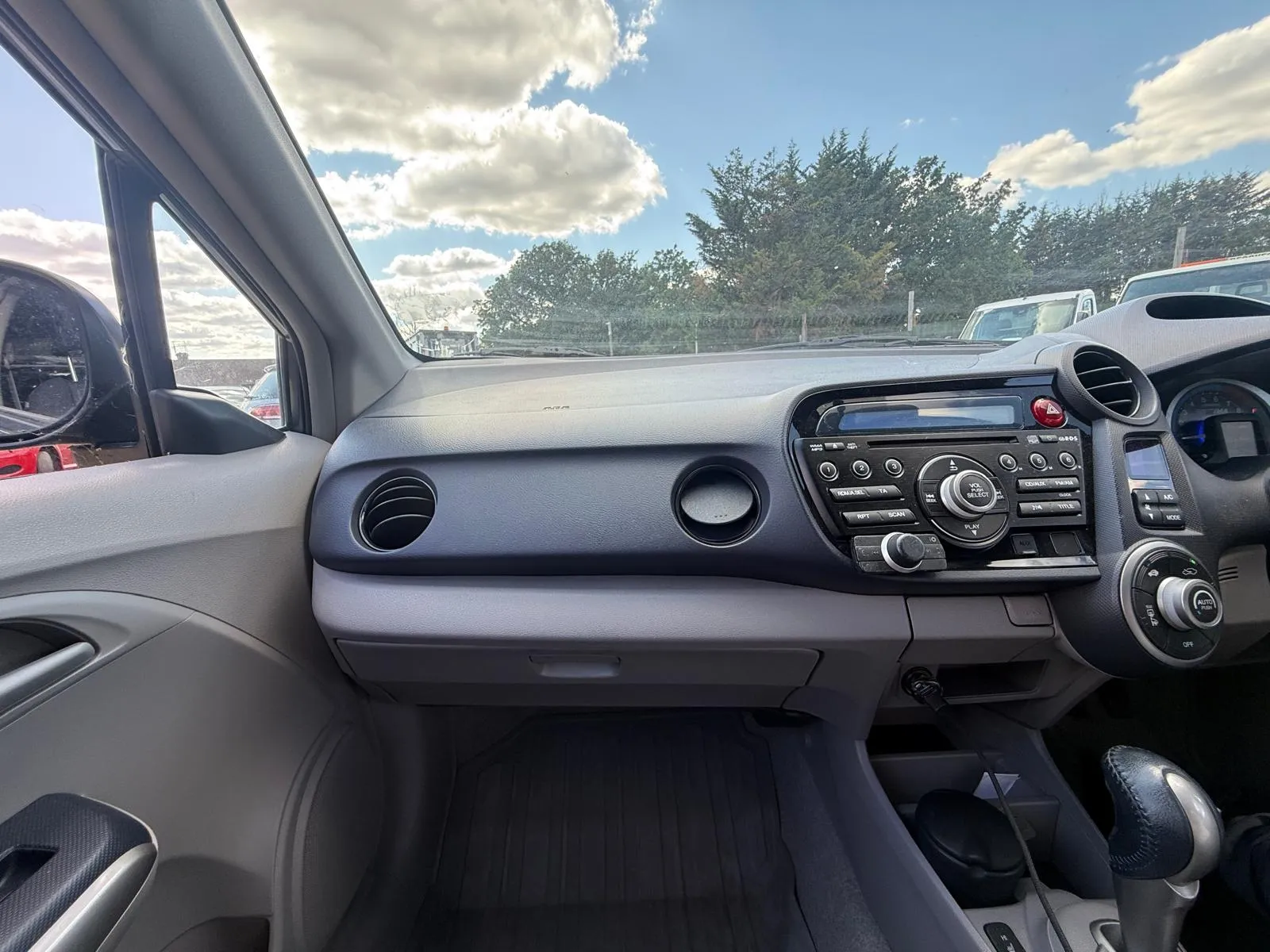 vehicle-media-37