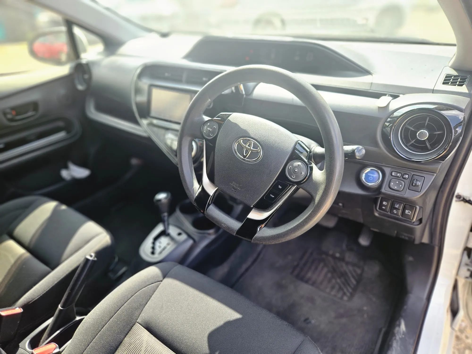 vehicle-media-17