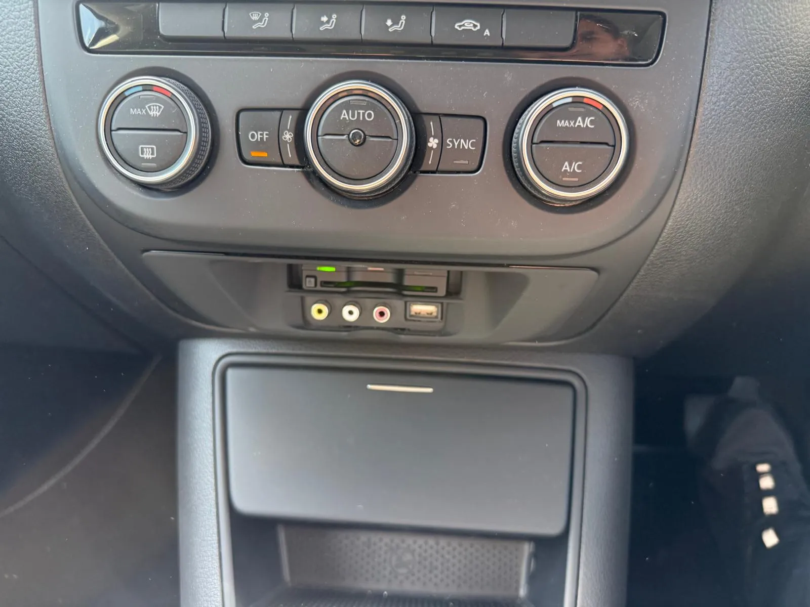 vehicle-media-43